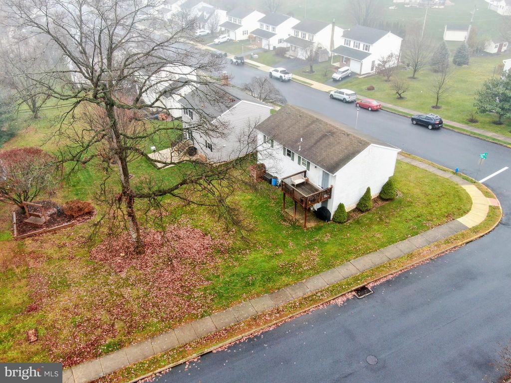 Photo of 261 Linda Terrace, EPHRATA, PA 17522 (MLS # PALA2080264)