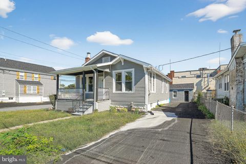 Photo of 1217 Newport Gap Pike, WILMINGTON, DE 19804 (MLS # DENC2090996)