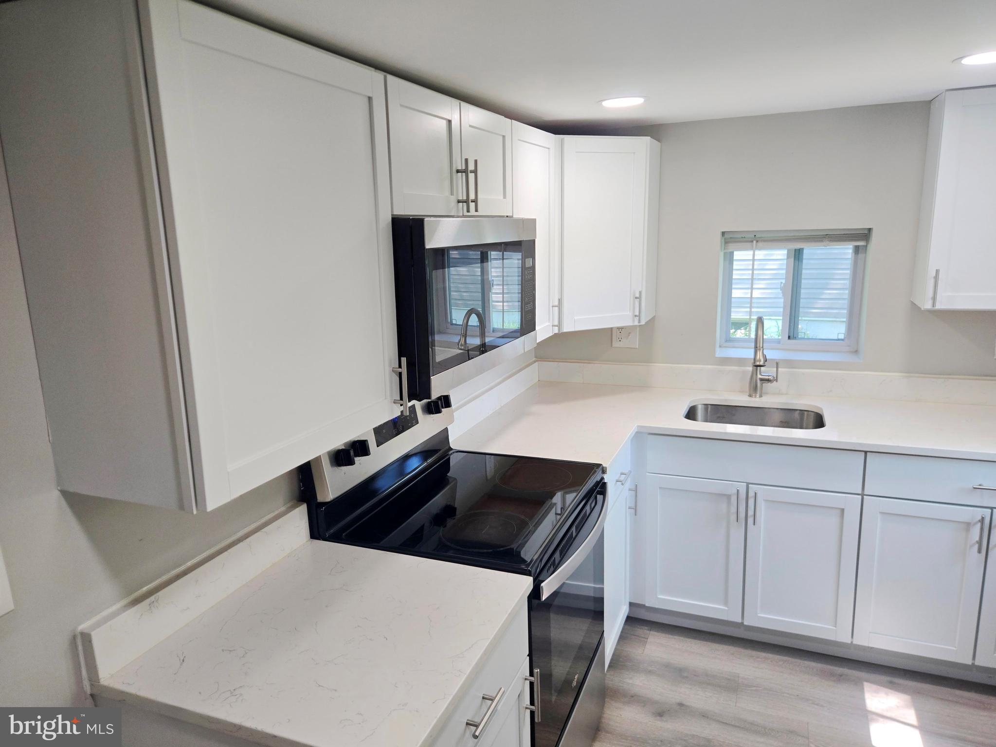 ABERDEEN HILLS - Residential