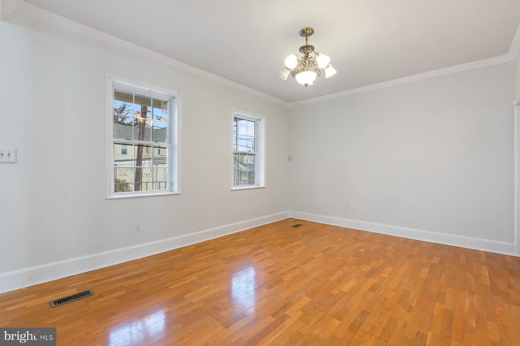 FRANKFORD - Residential