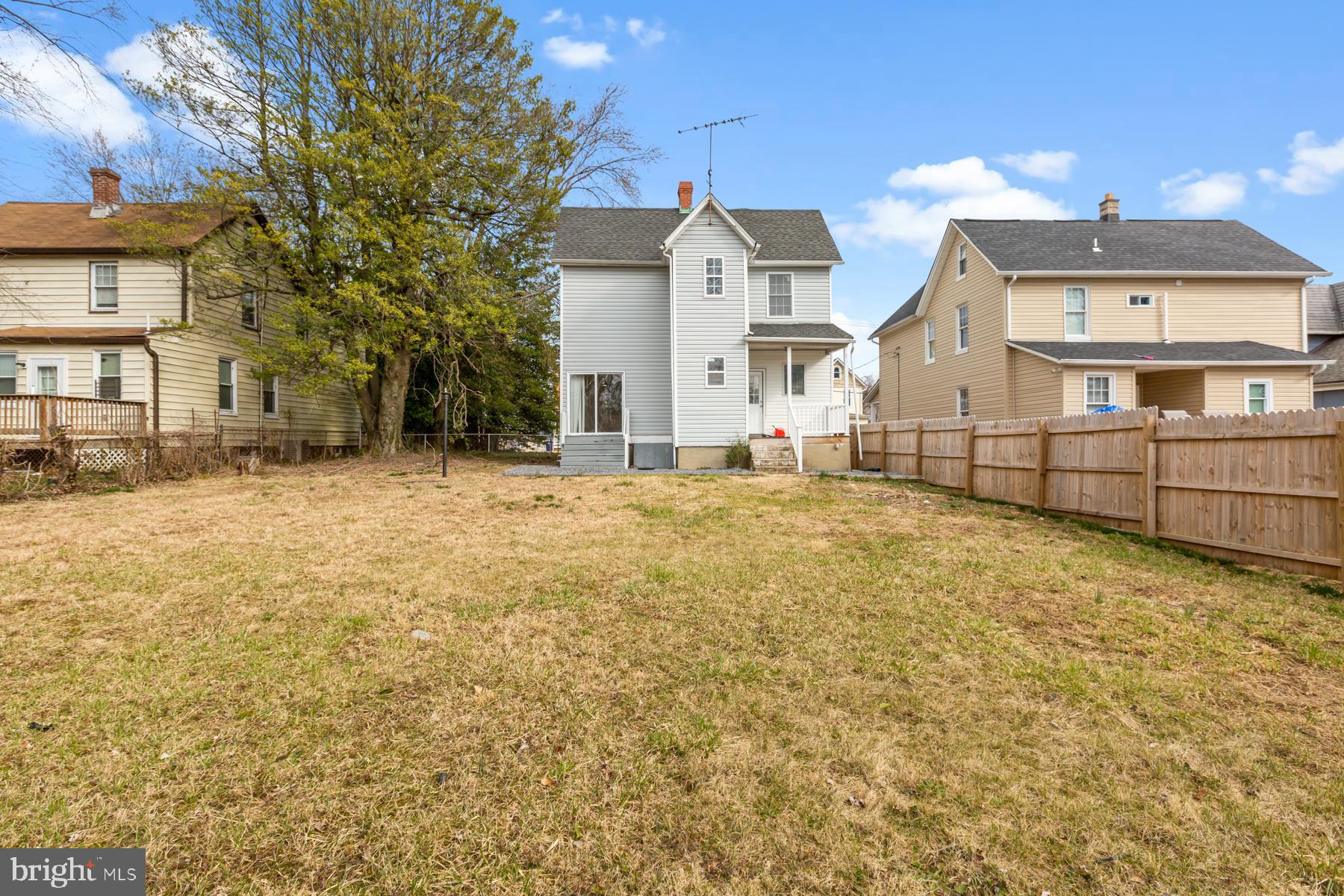 FRANKFORD - Residential