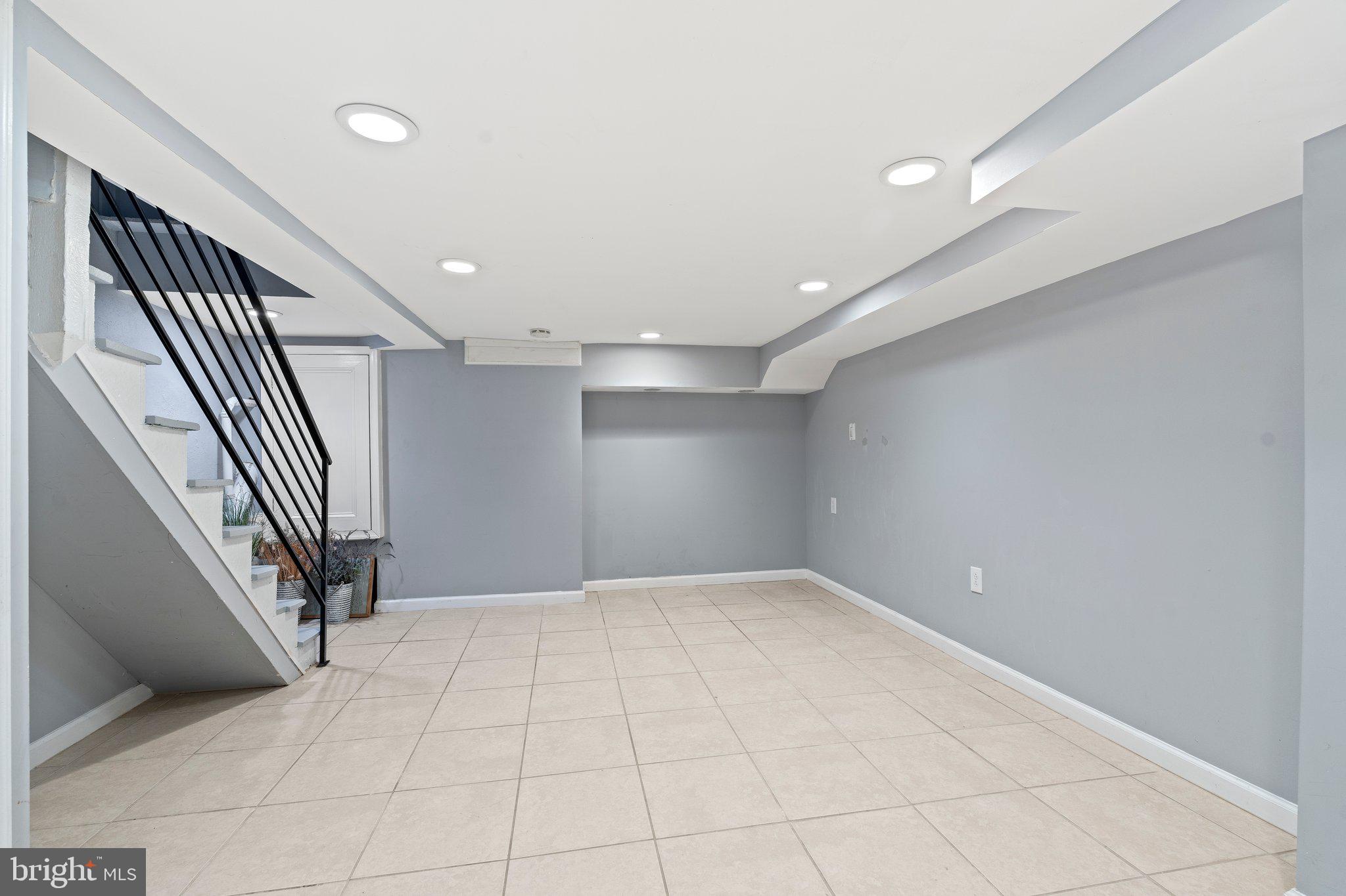 FAIRMOUNT - Residential