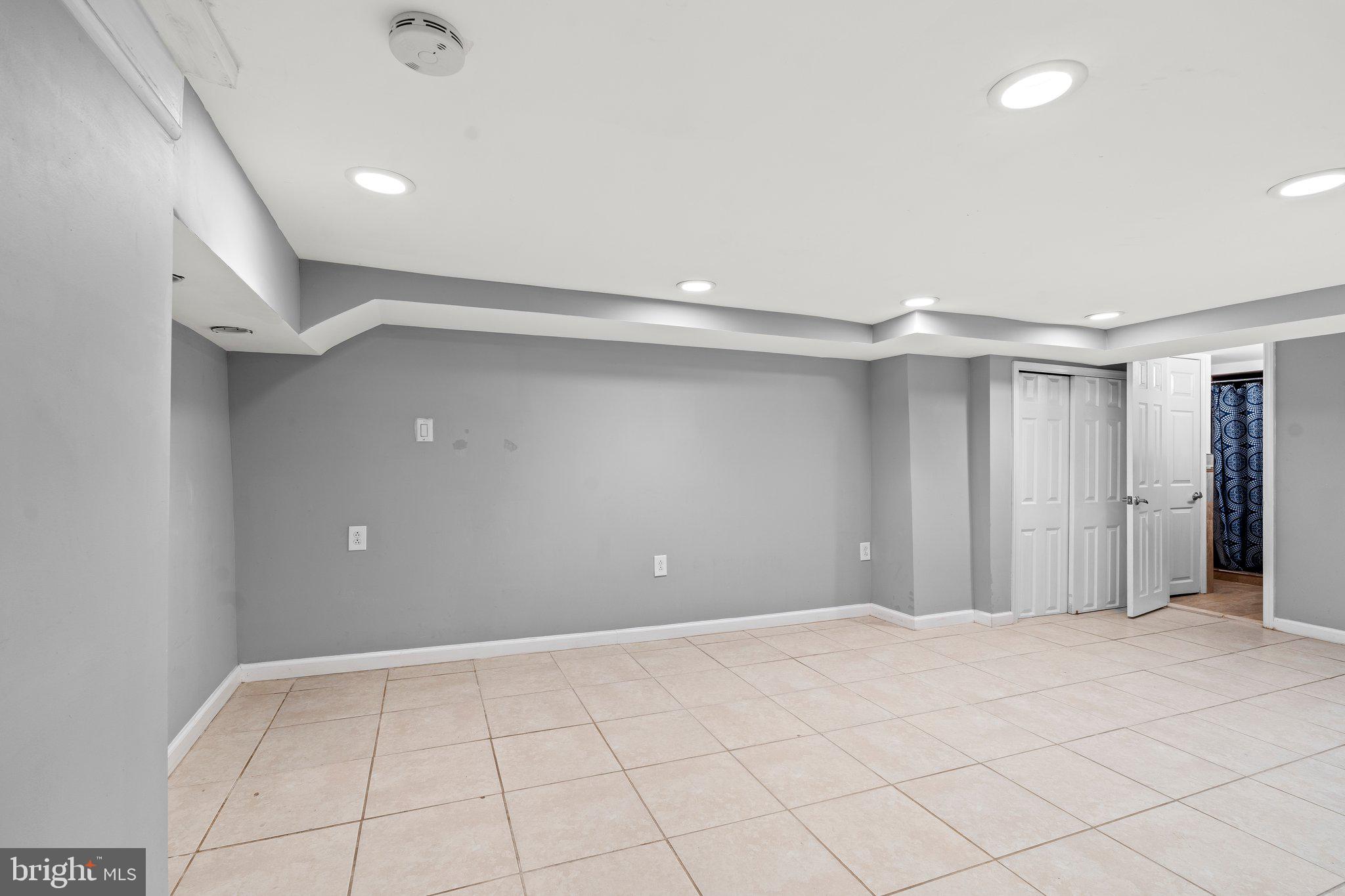 FAIRMOUNT - Residential