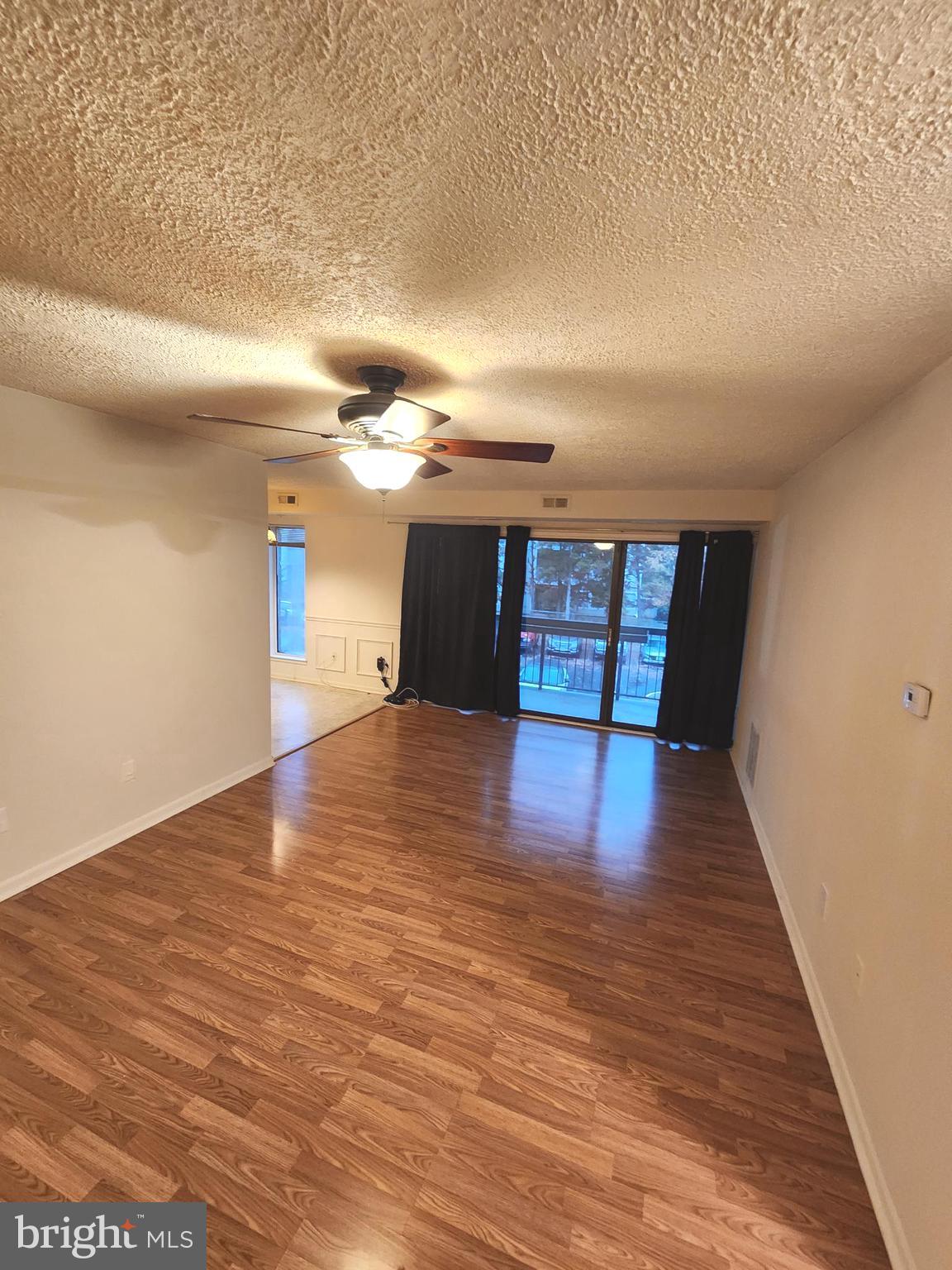 SUMMERTREE CONDO APTS - Residential Lease