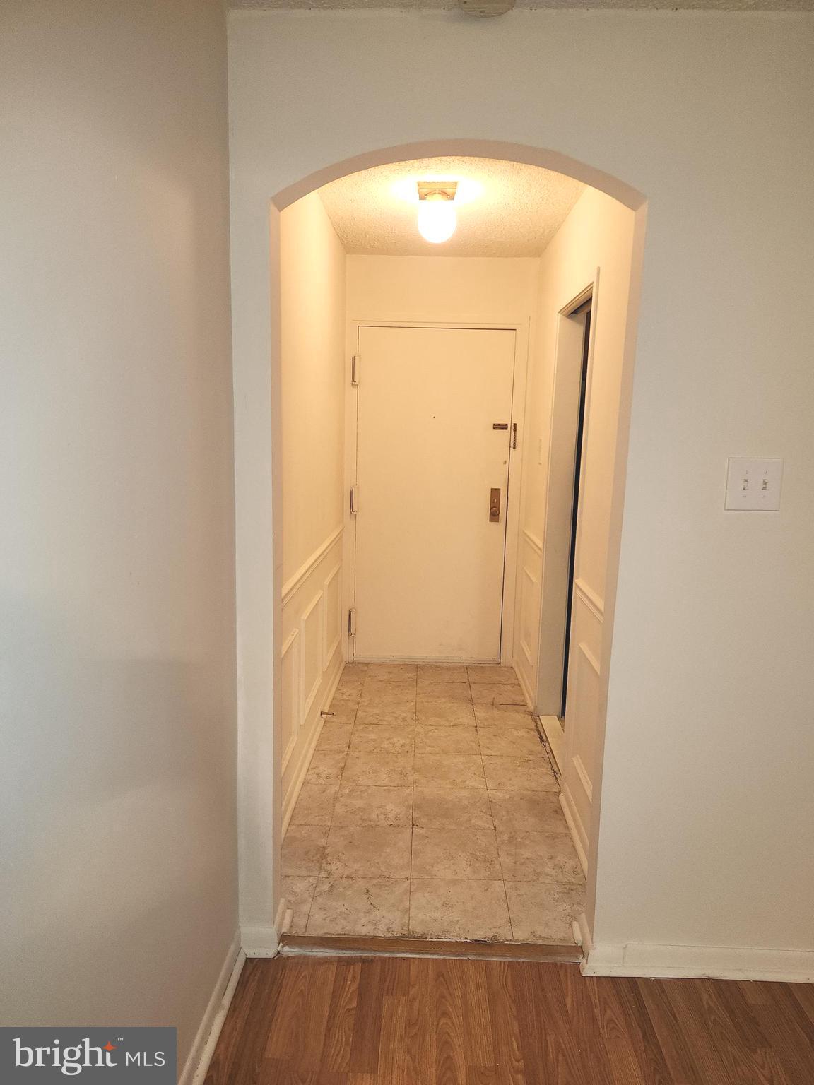 SUMMERTREE CONDO APTS - Residential Lease