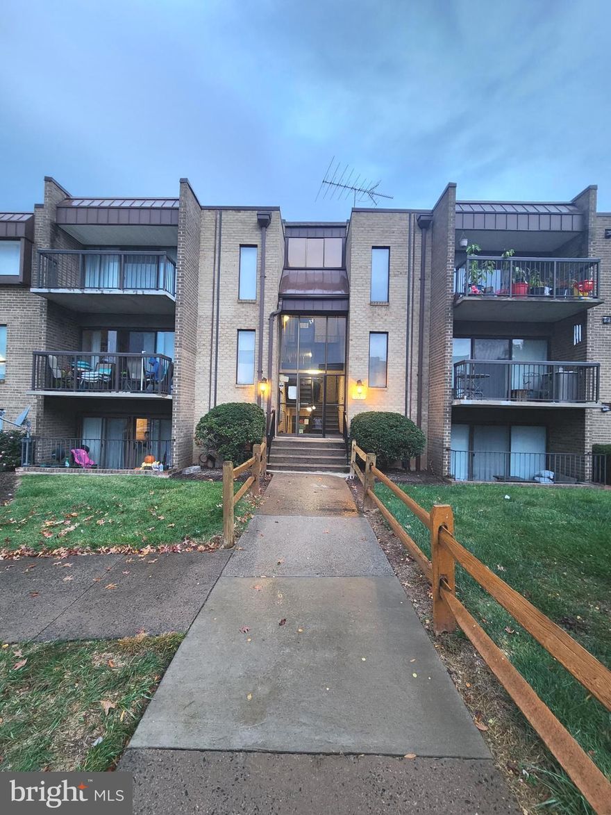 Welcome to this amazing condo unit! Unwind on your spacious private balcony, perfect for outdoor relaxation. This property is a commuter's dream, conveniently located just 2 miles from I-66 and 4 miles from Route 29.

Recently renovated in 2017, it boasts new floors, plugs, receptacles, fresh paint, an updated HVAC system, crown molding, chair rail, and elegant shadow box wall trim. The generously sized bedroom features ample closet space, ensuring a comfortable and organized living experience.