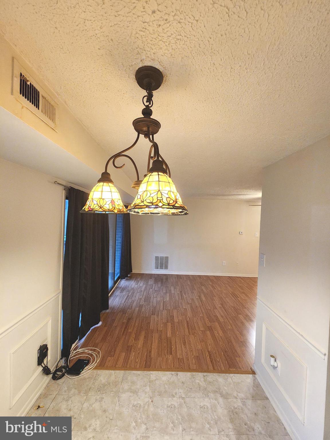 SUMMERTREE CONDO APTS - Residential Lease