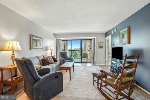 Photo of 15101 Interlachen Drive #1-1015, SILVER SPRING, MD 20906 (MLS # MDMC2198676)