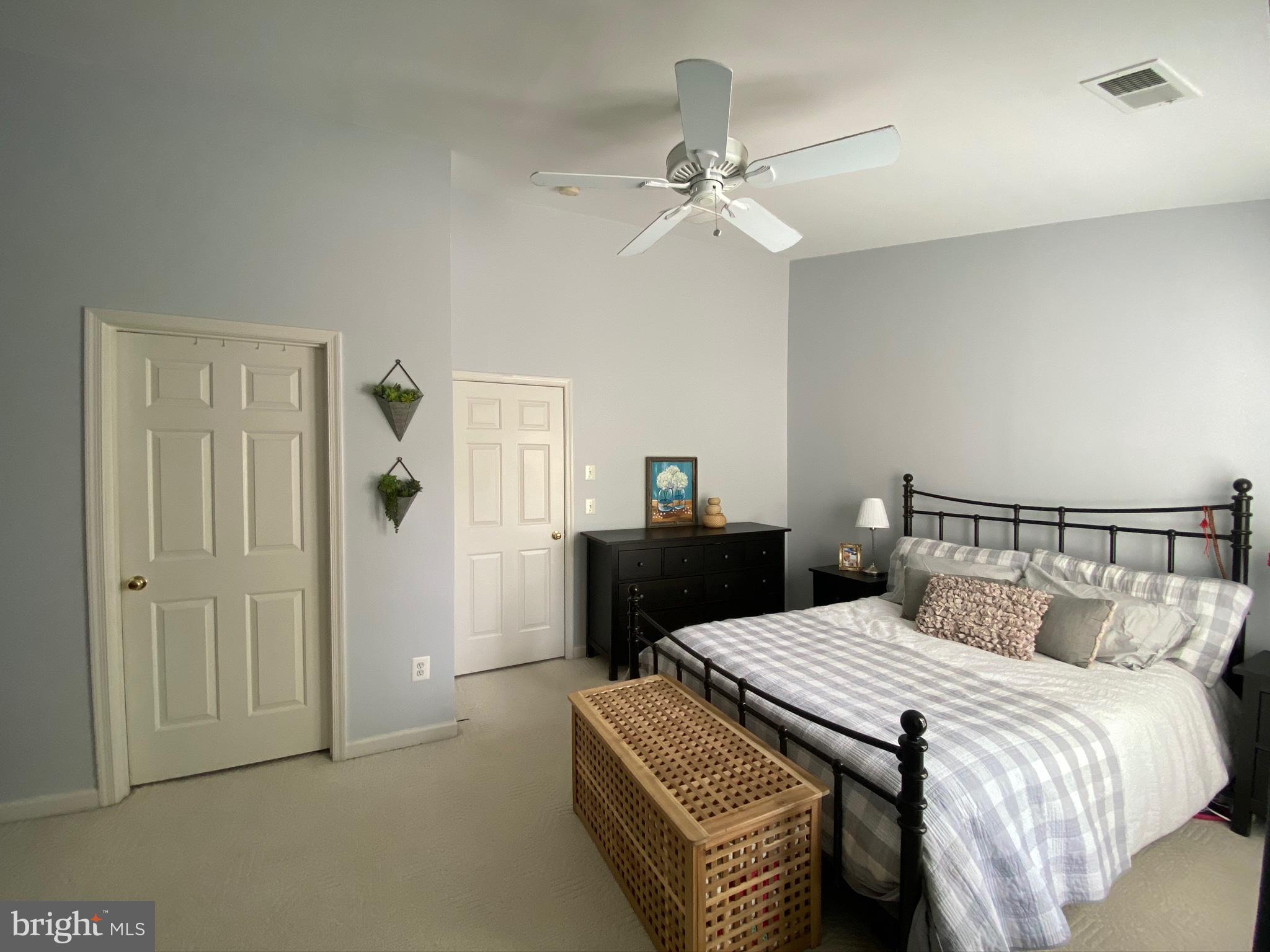 CAMERON STATION - Residential