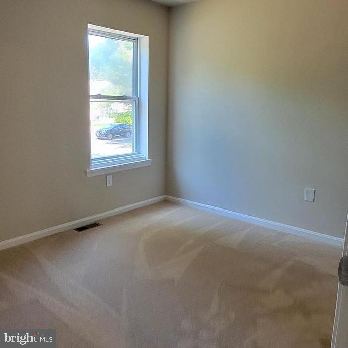 LONDON WOODS - Residential Lease