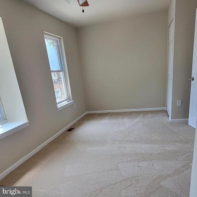 LONDON WOODS - Residential Lease