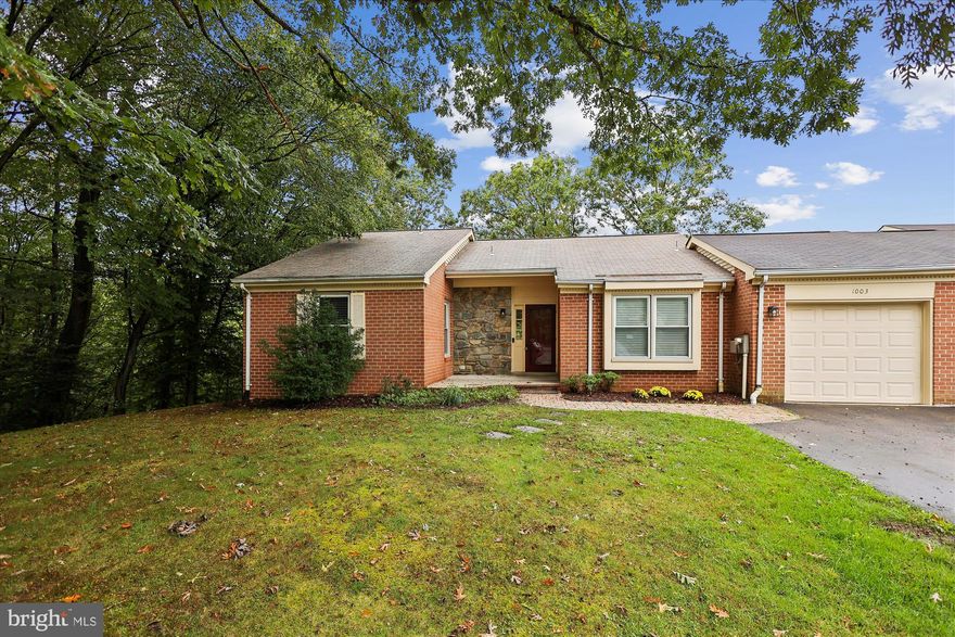 Welcome to 1003 Mastline Drive, a beautifully updated semi-detached home in the highly desirable Heritage Harbour active adult community. The main level features 2 bedrooms, 2 full baths, gleaming hardwood floors, spacious open living and dining areas, and a cozy den with access to a private deck overlooking the woods. The all-new kitchen boasts modern cabinetry, granite countertops, stainless steel appliances, updated lighting, and new flooring—with direct access to the garage for convenience. Both bathrooms have been tastefully updated. Whole house is freshly painted.
The fully finished lower level offers a large recreation room, a generous bonus room, an upgraded full bath, and walkout access to a second deck—perfect for entertaining or relaxing.
Residents enjoy resort-style amenities including a Lodge with indoor and outdoor activity centers, library, meeting and party rooms, fitness center, indoor and outdoor pools, golf course, tennis courts, and water access. Live your best life in this vibrant, amenity-rich community!