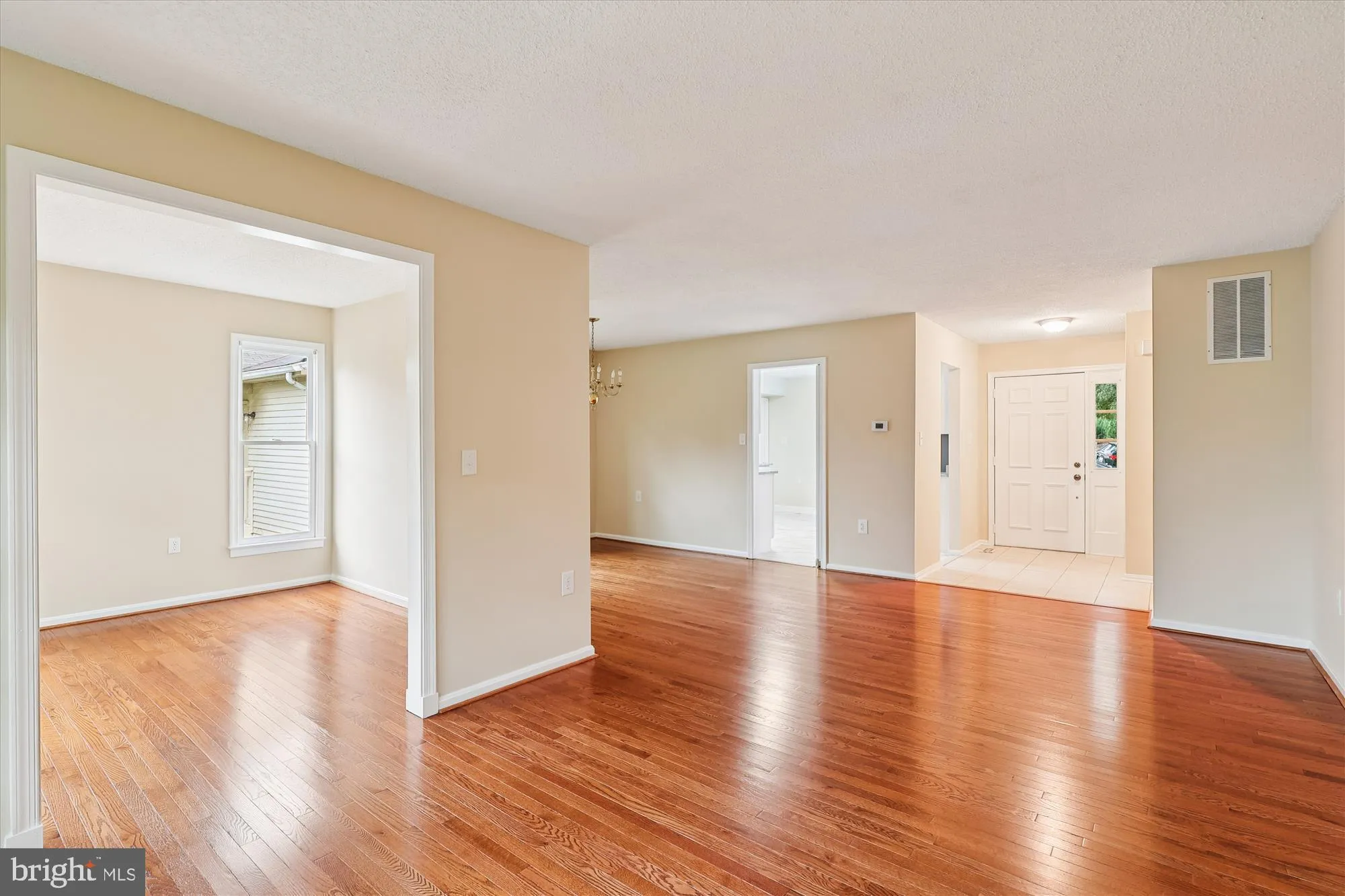 Annapolis, Maryland 21401, United States, 2 Bedrooms Bedrooms, ,3 BathroomsBathrooms,Residential,Coming Soon,225957