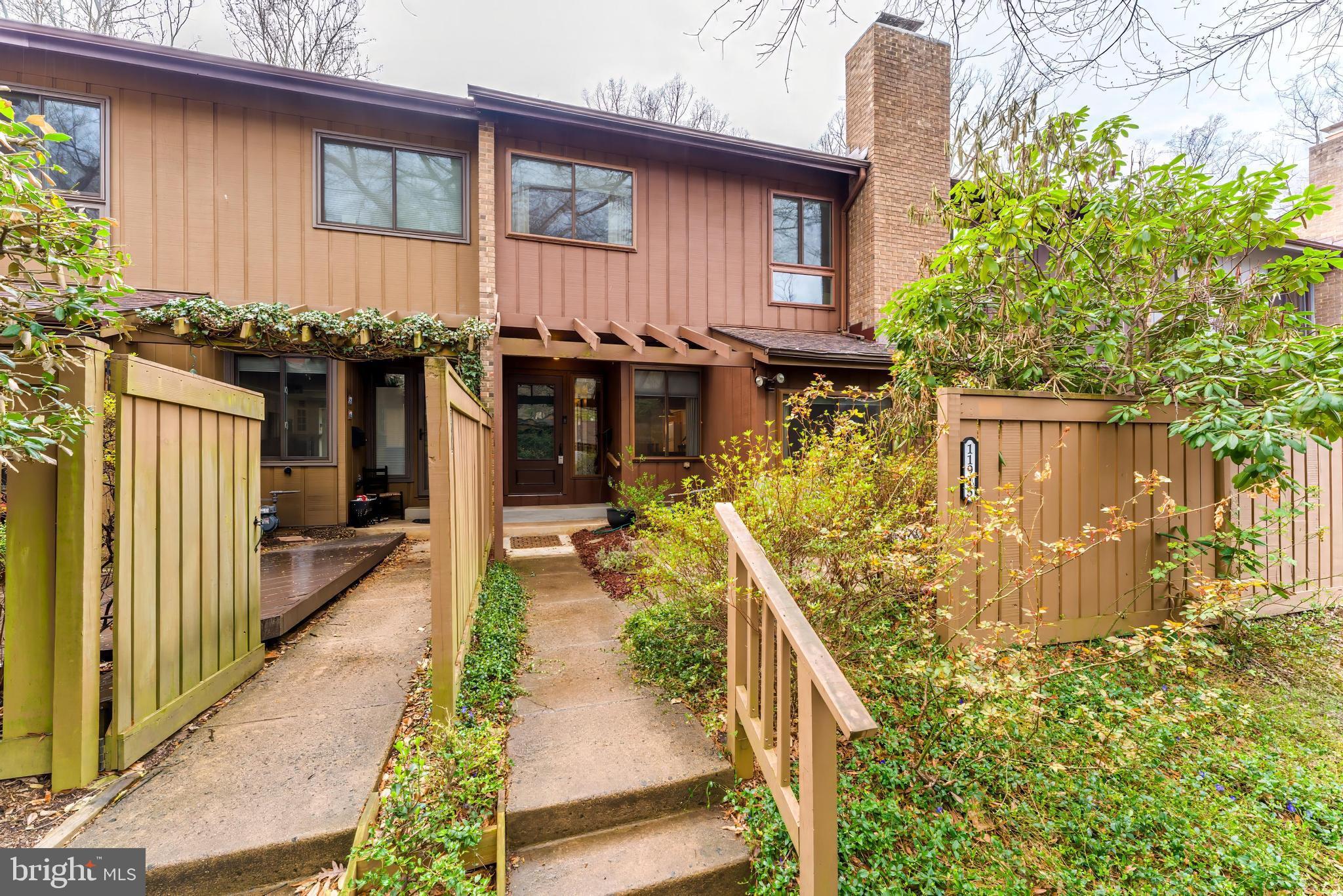 11915 ESCALANTE COURT