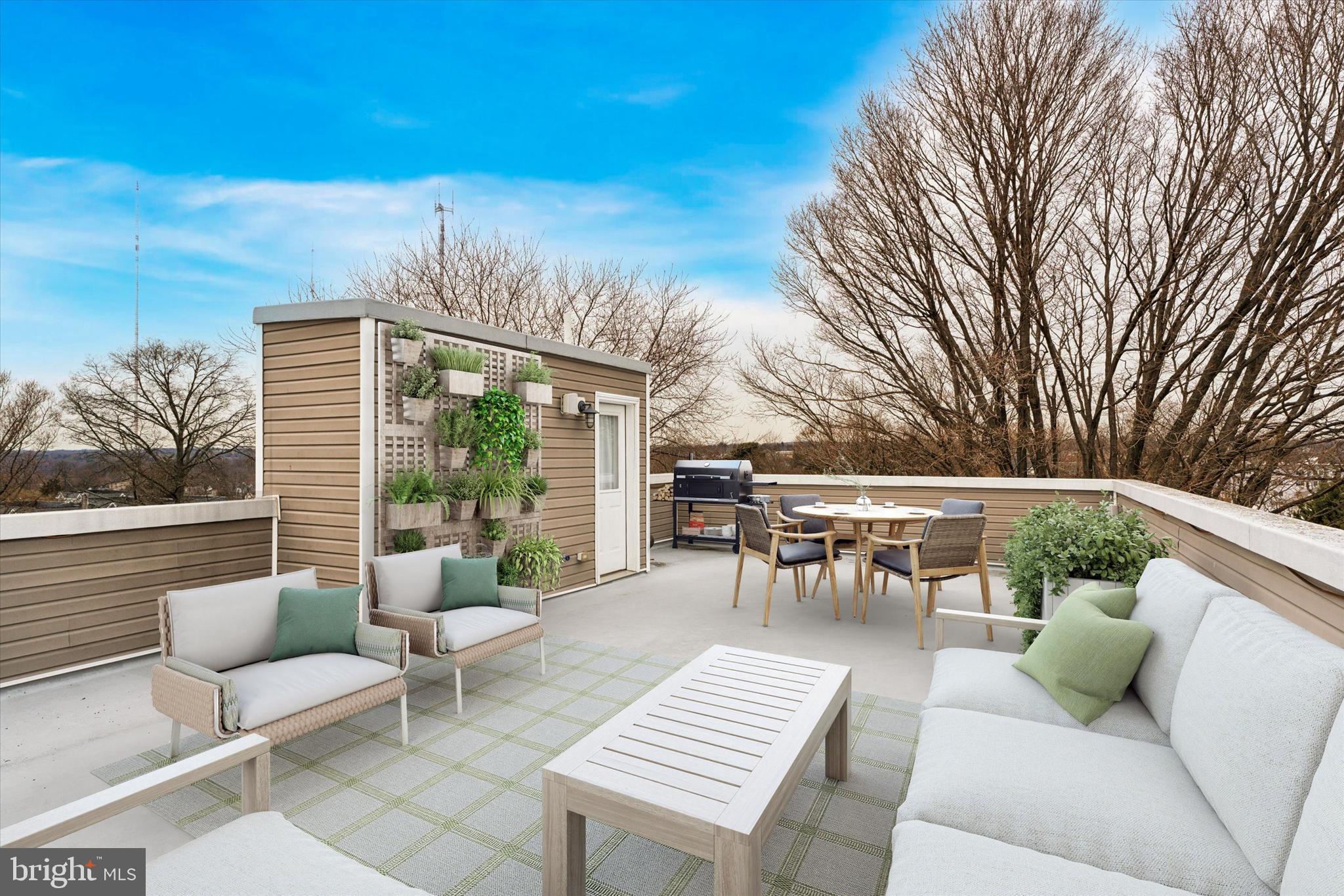 ROXBOROUGH - Residential