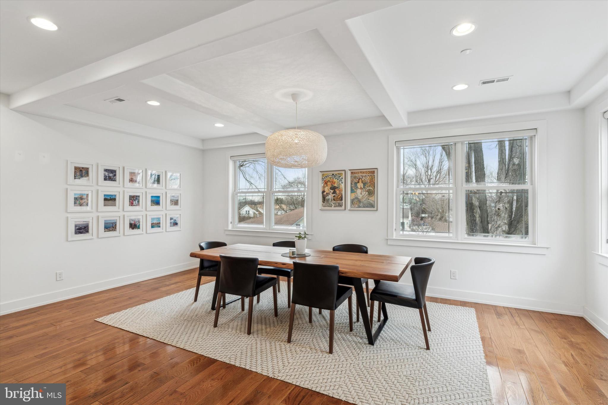 ROXBOROUGH - Residential