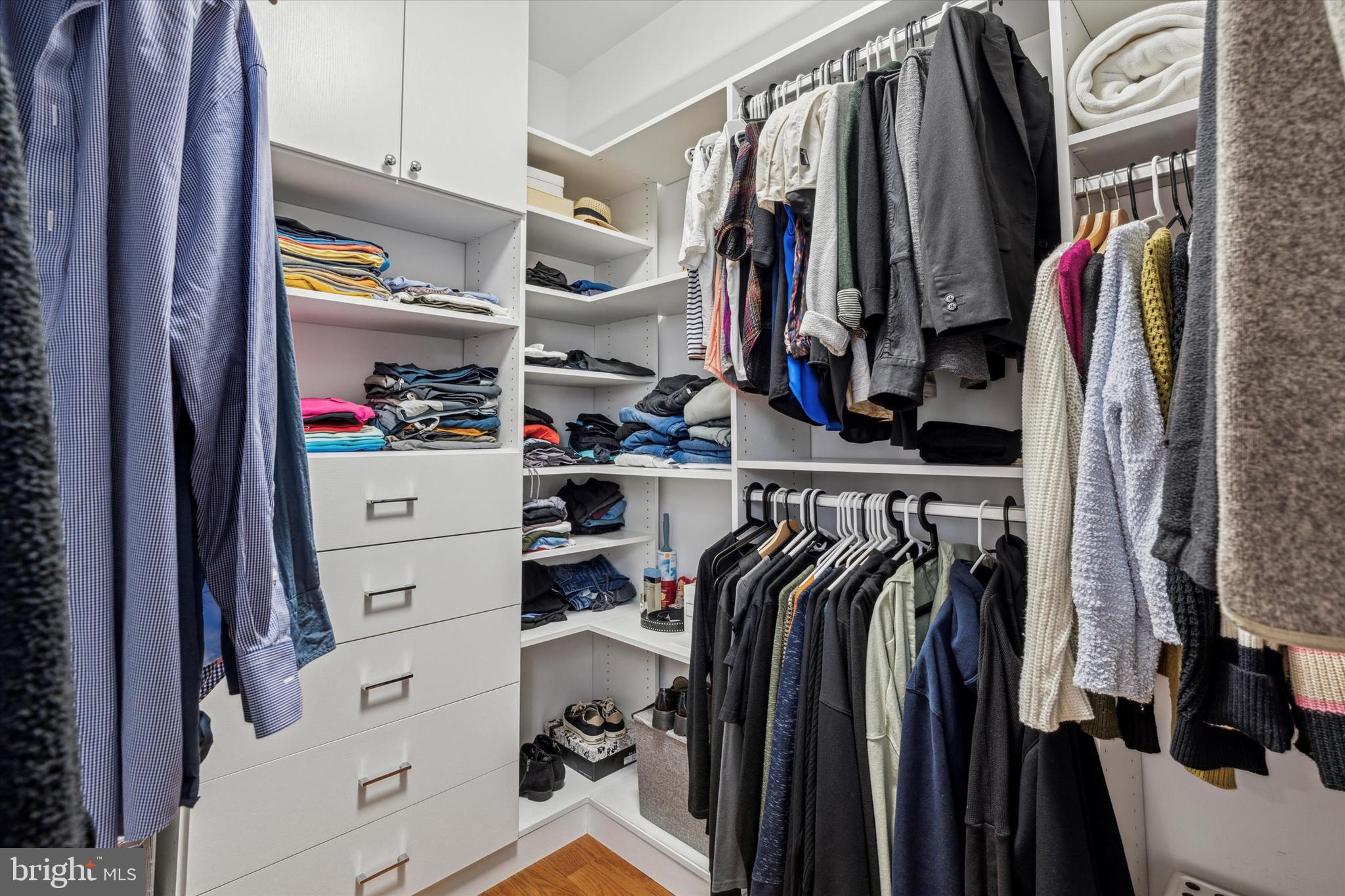 ROXBOROUGH - Residential