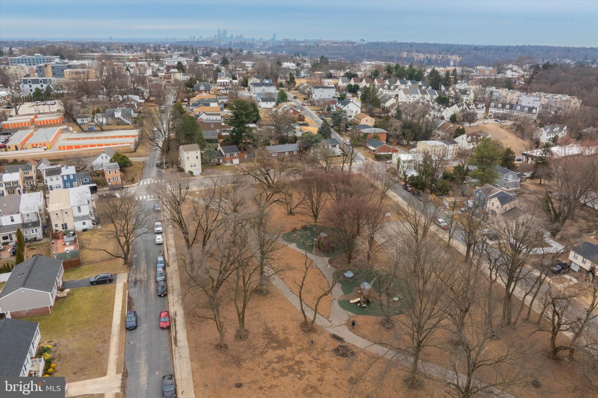 ROXBOROUGH - Residential