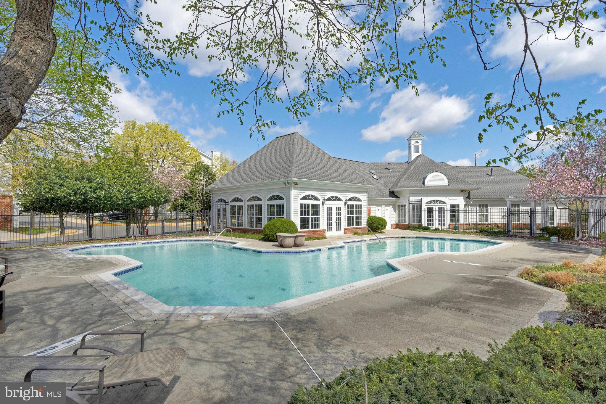 FOX MILL STATION - Residential