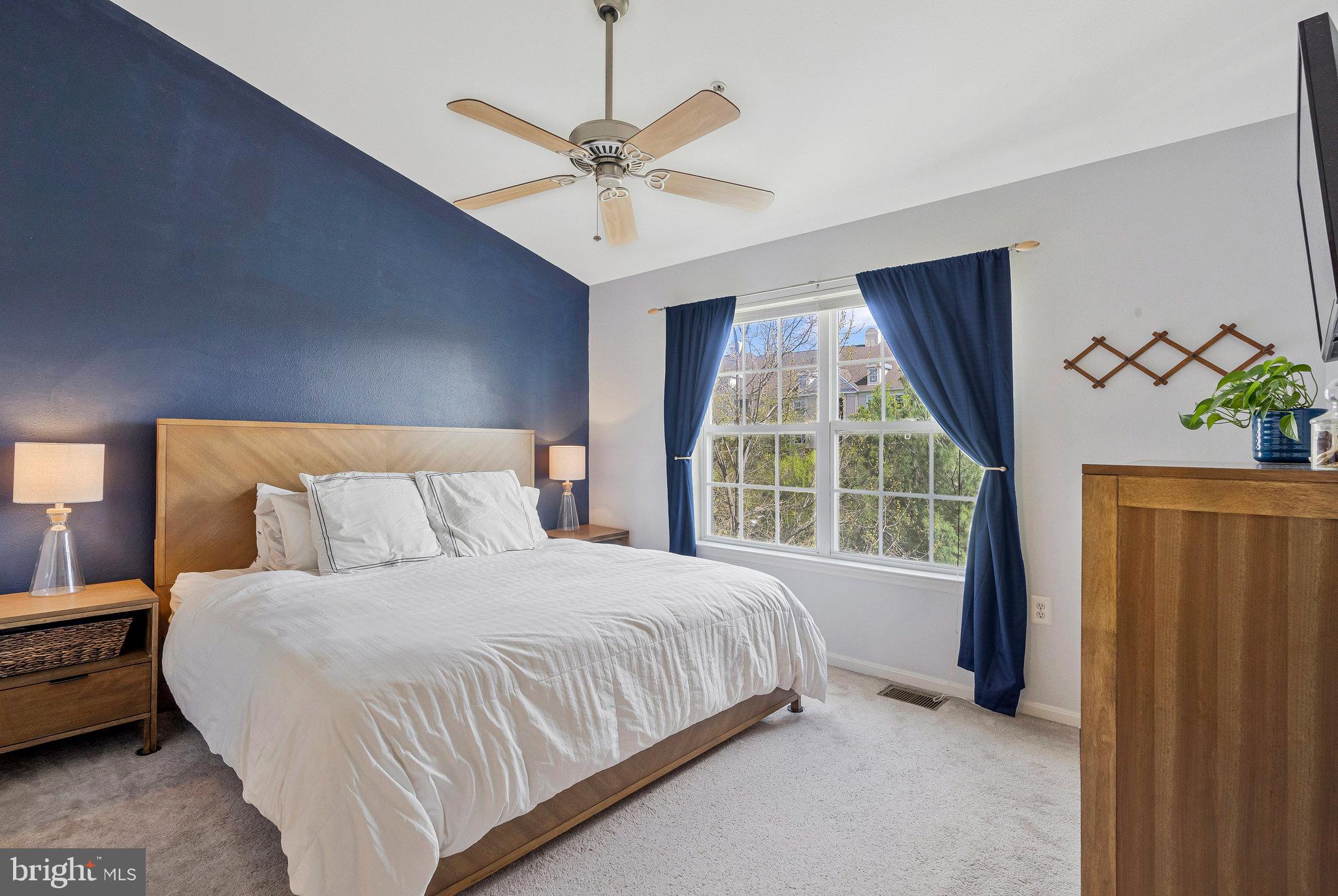 FOX MILL STATION - Residential