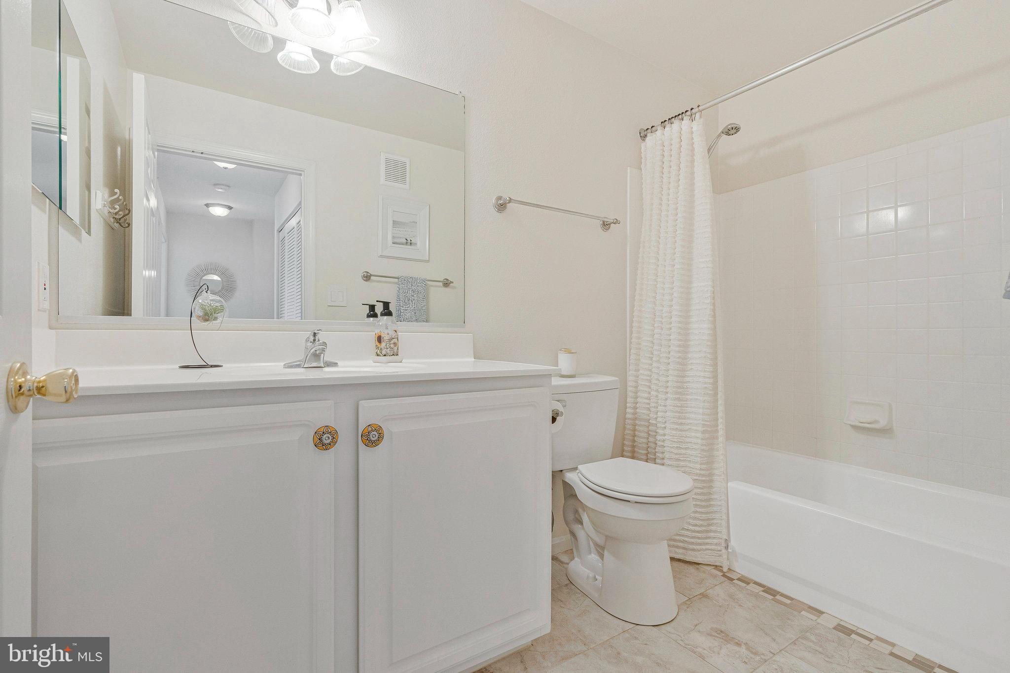 FOX MILL STATION - Residential