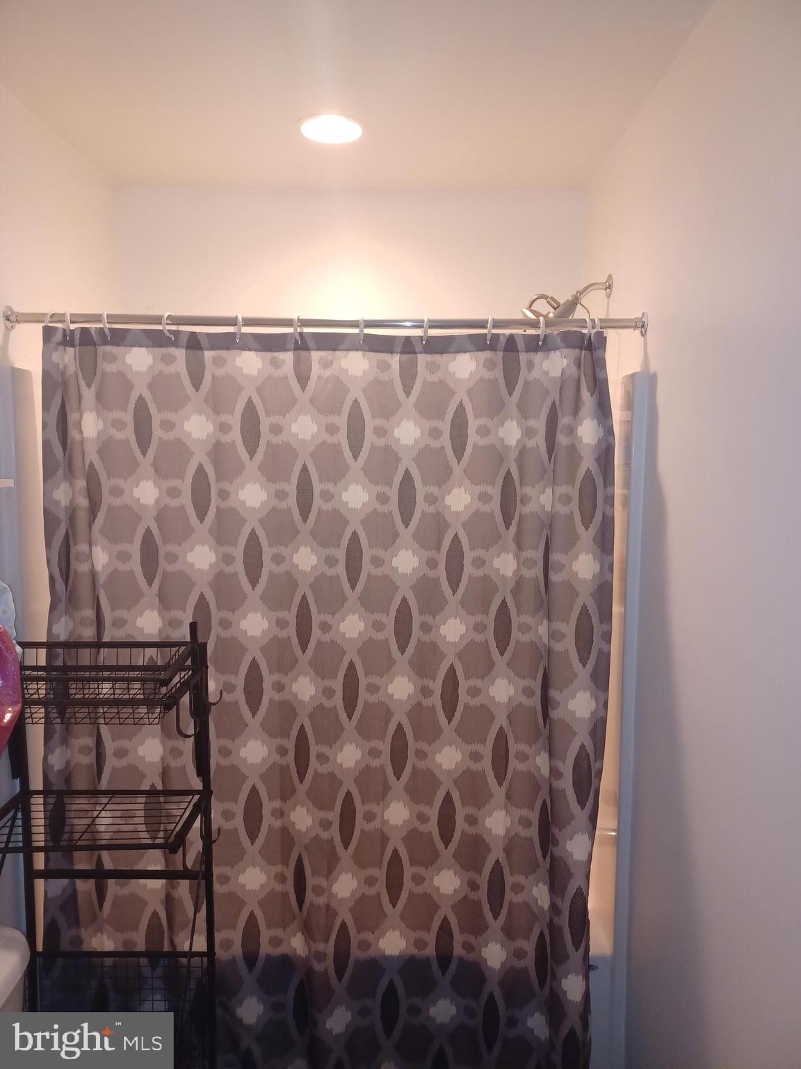 MANOR PARK - Residential Lease