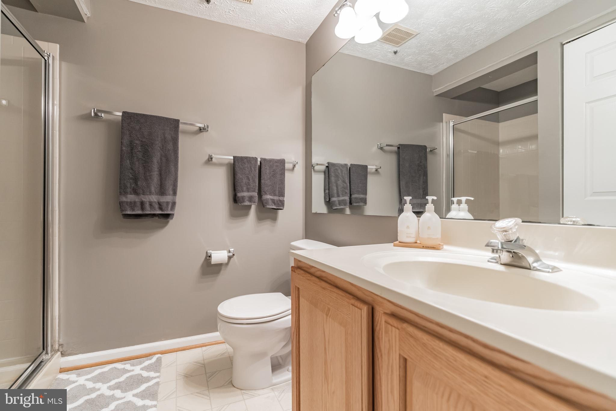 SADDLE CREEK - Residential