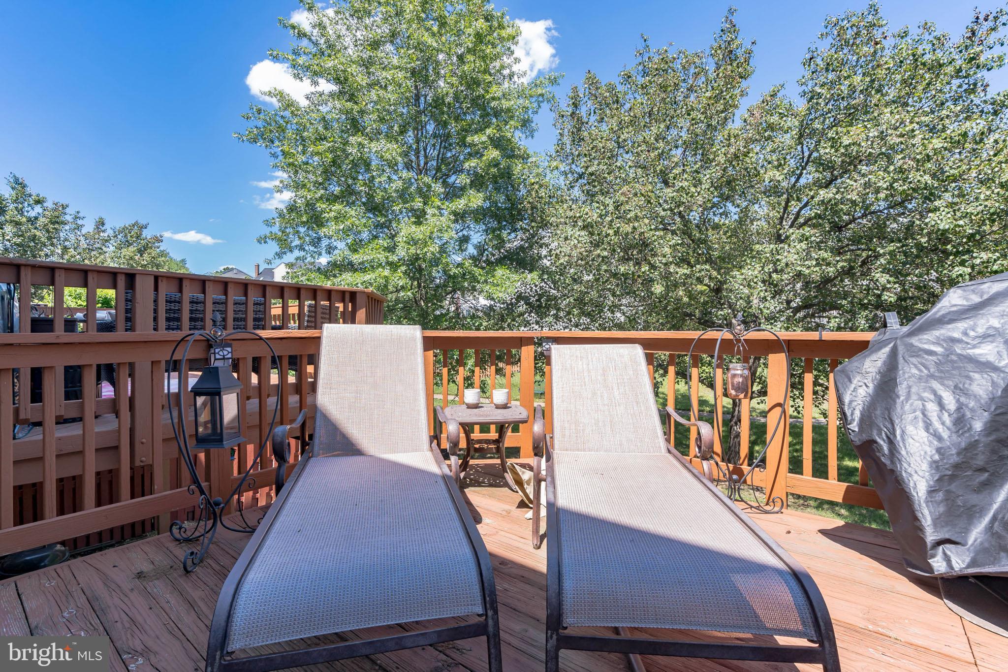 SADDLE CREEK - Residential