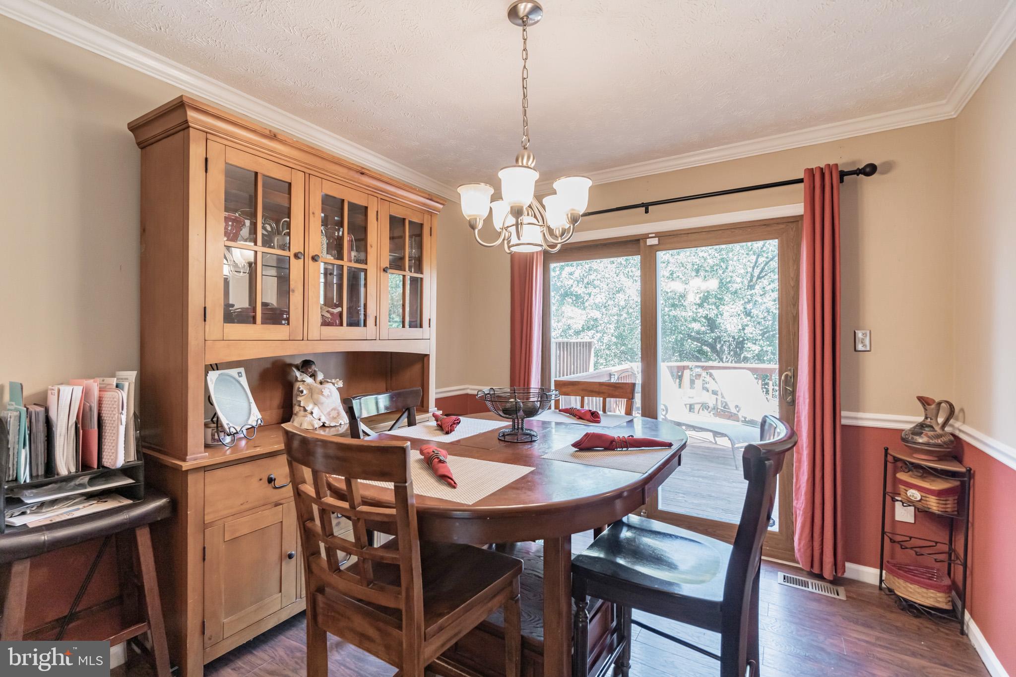 SADDLE CREEK - Residential