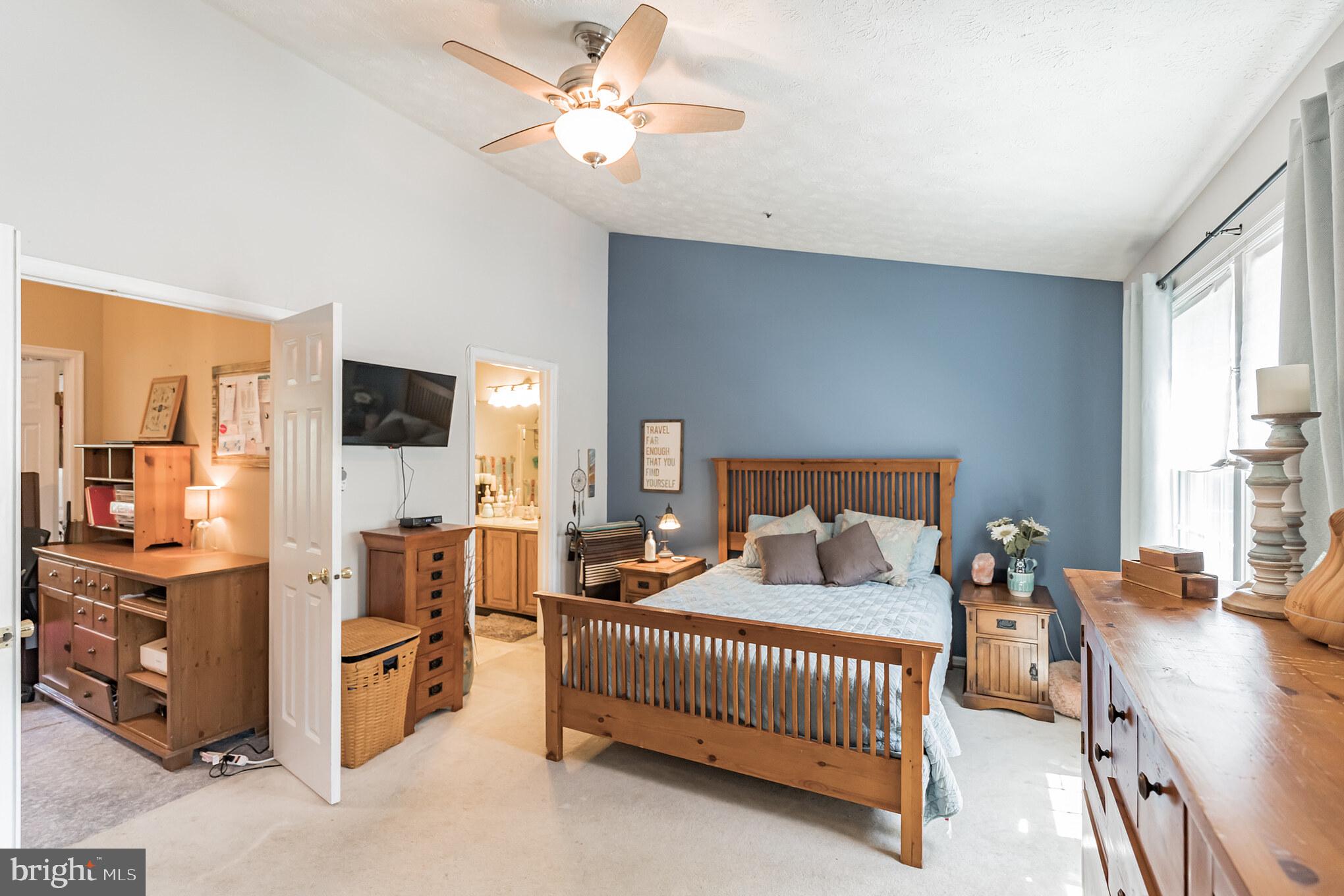 SADDLE CREEK - Residential