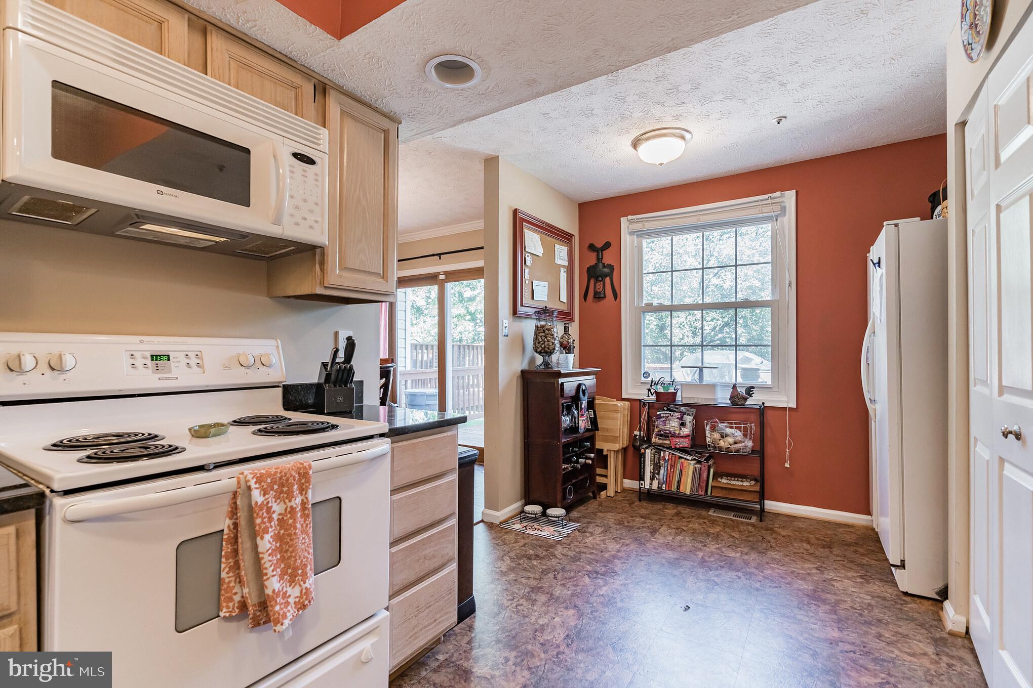 SADDLE CREEK - Residential