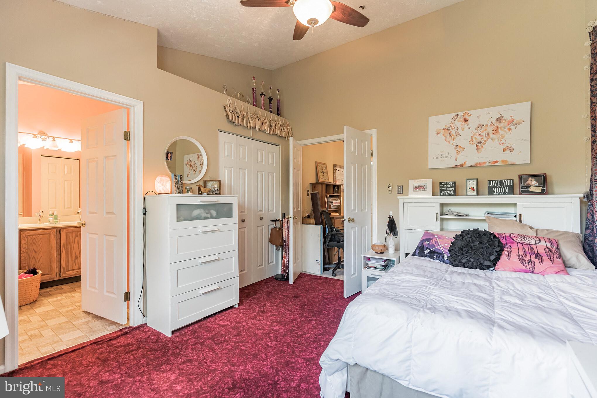 SADDLE CREEK - Residential