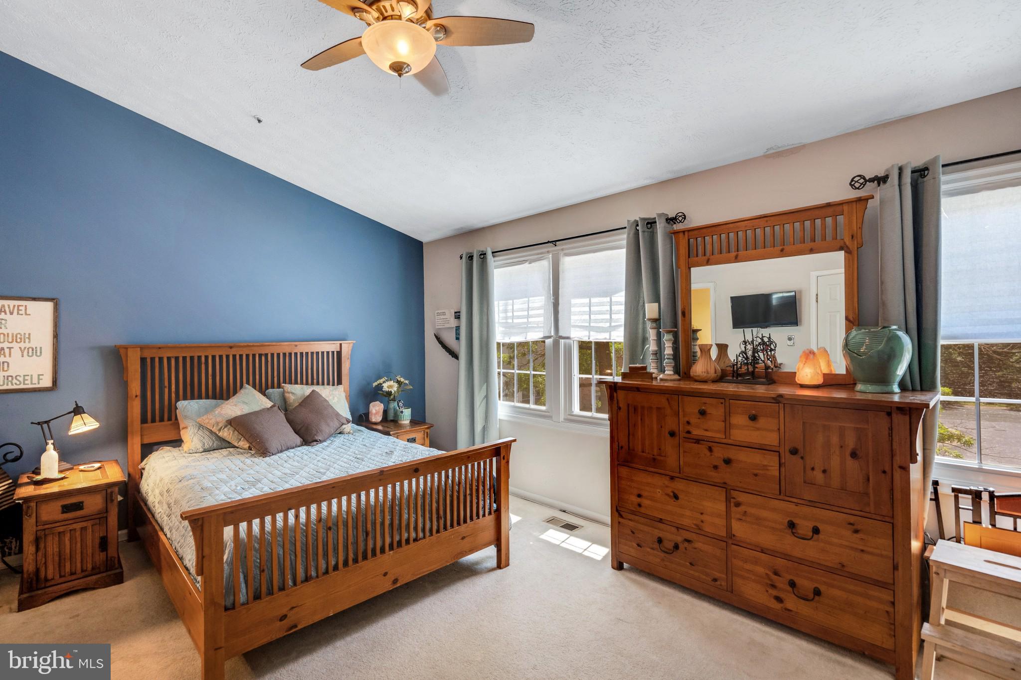 SADDLE CREEK - Residential