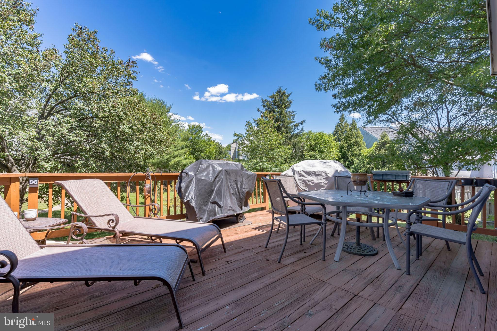 SADDLE CREEK - Residential