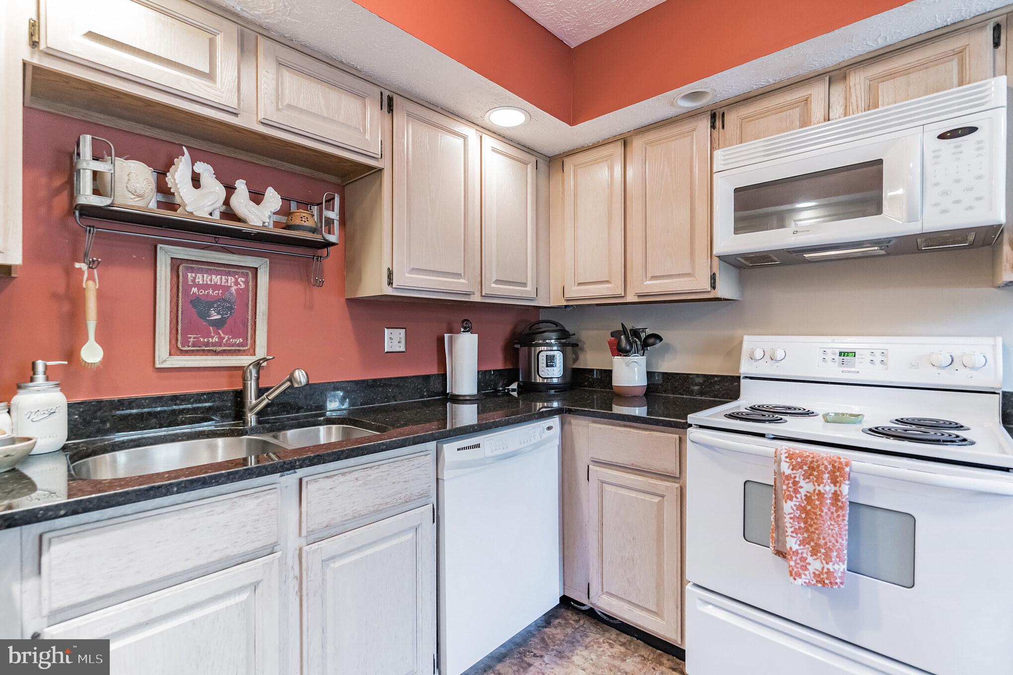 SADDLE CREEK - Residential