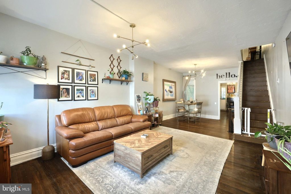 Photo of 716 W Philadelphia St, YORK, PA 17401 (MLS # PAYK2088246)