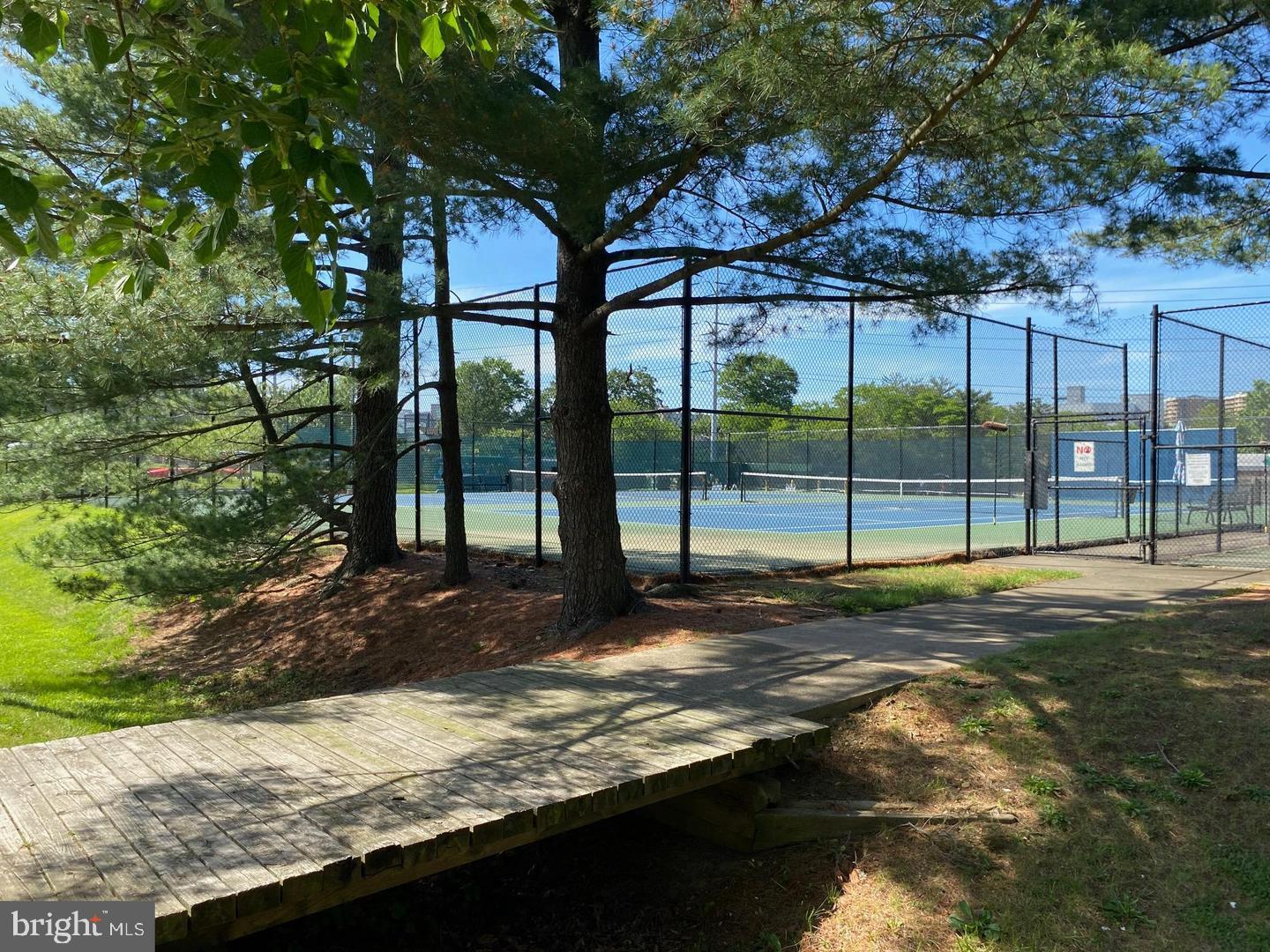 PARKFAIRFAX - Residential