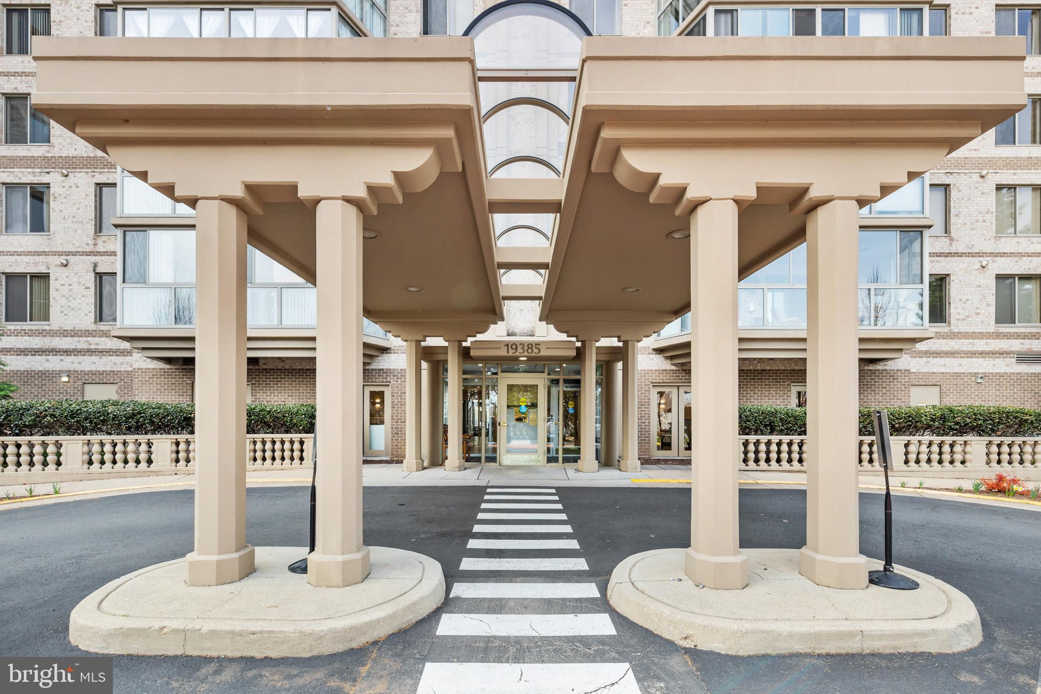 LANSDOWNE WOODS - Residential