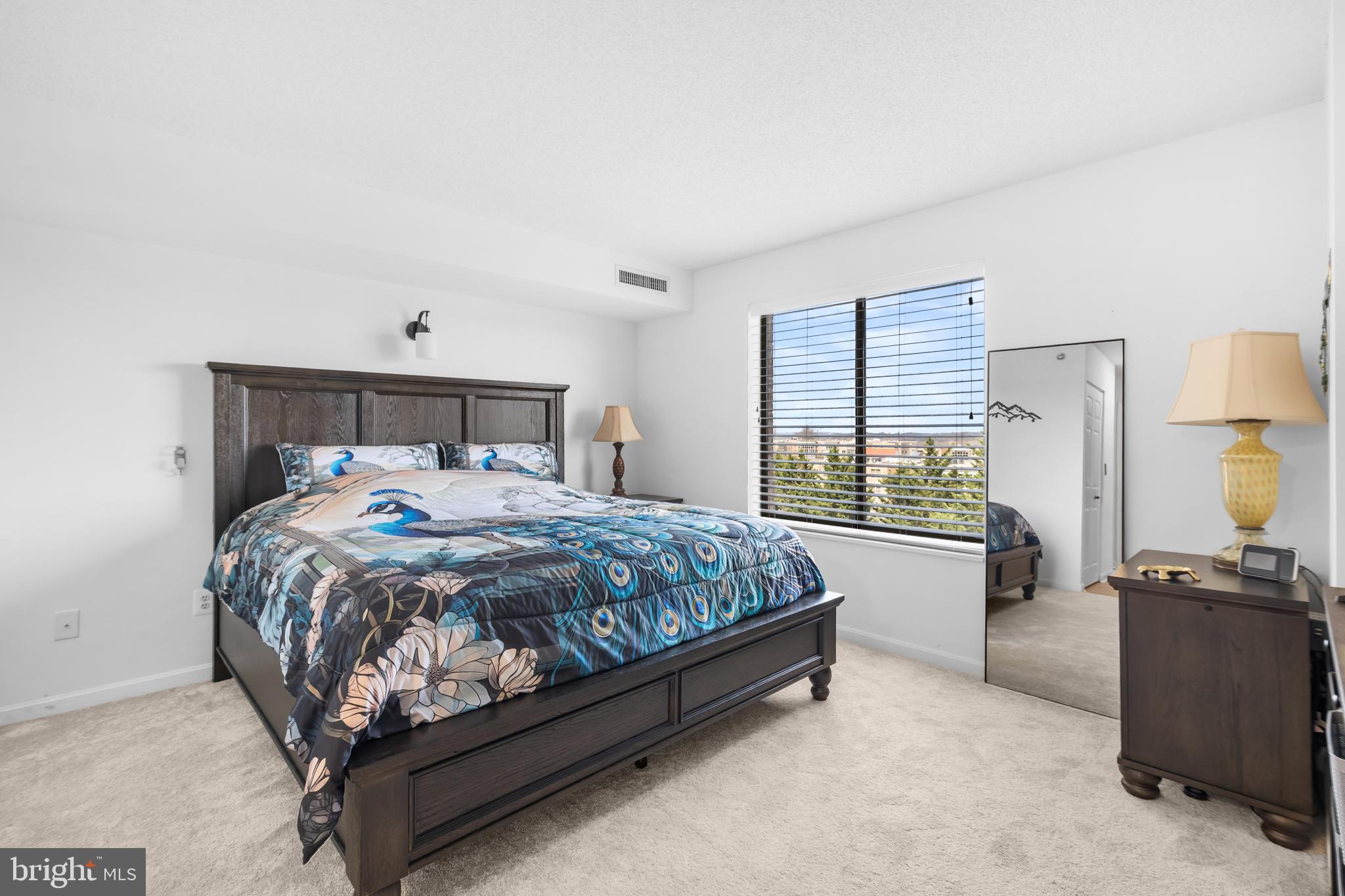 LANSDOWNE WOODS - Residential