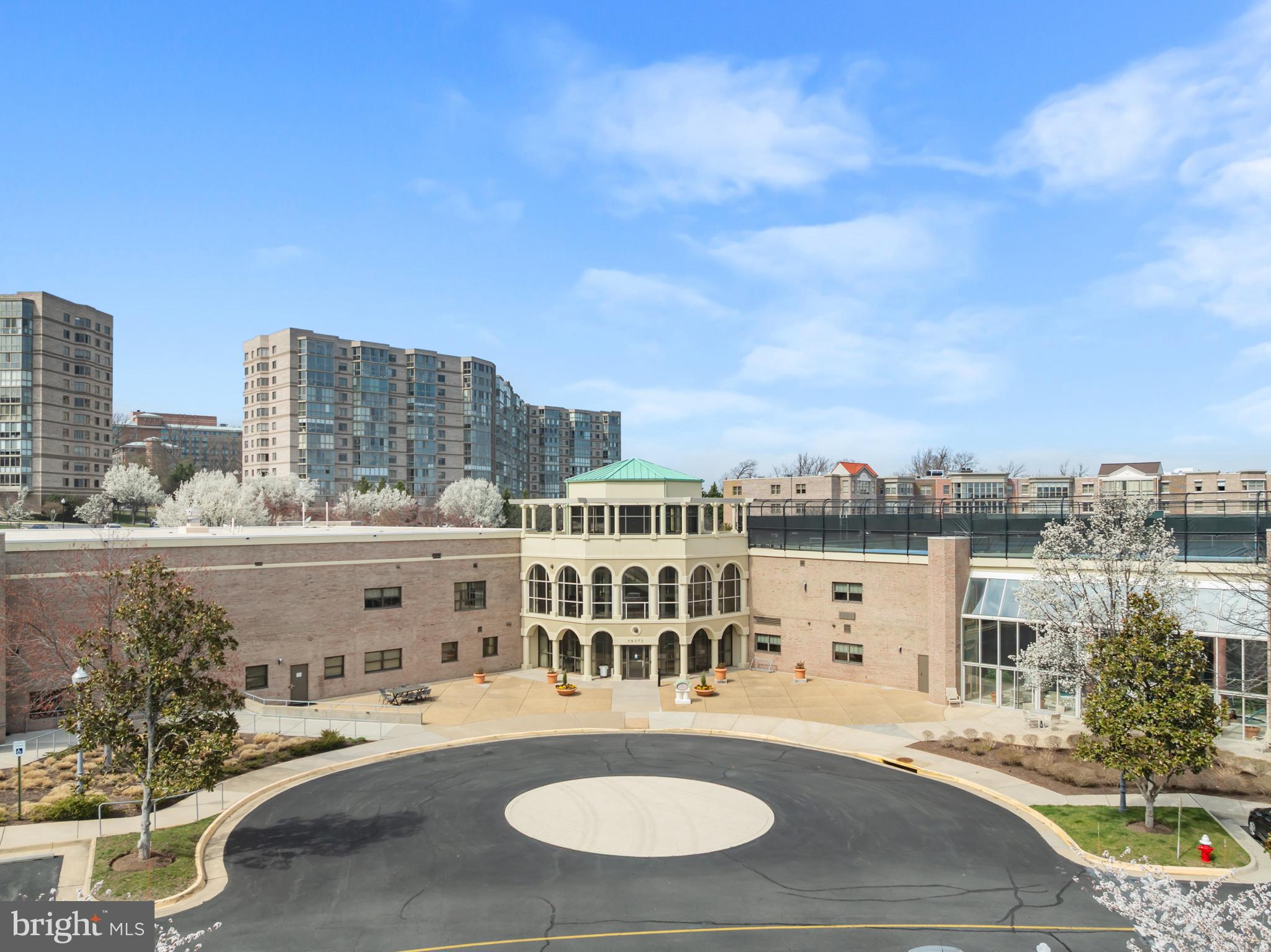 LANSDOWNE WOODS - Residential