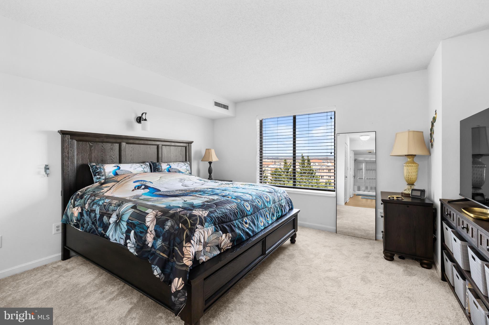 LANSDOWNE WOODS - Residential