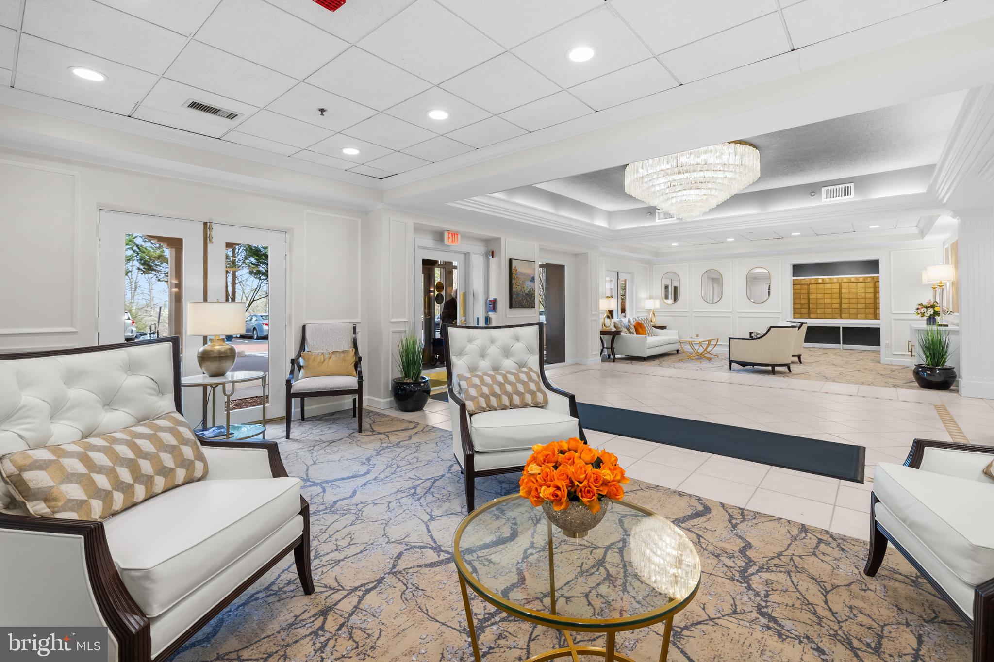 LANSDOWNE WOODS - Residential