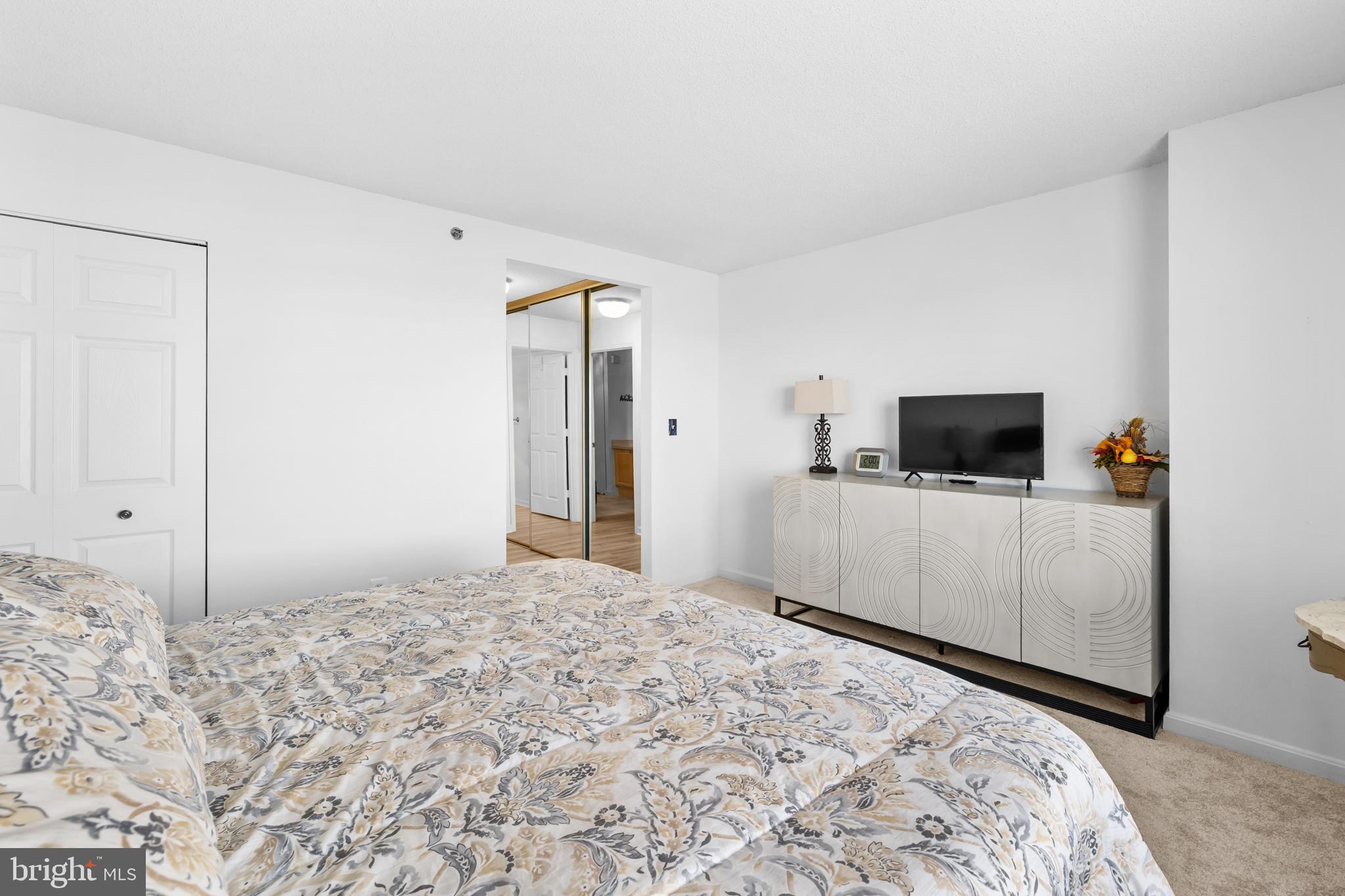 LANSDOWNE WOODS - Residential