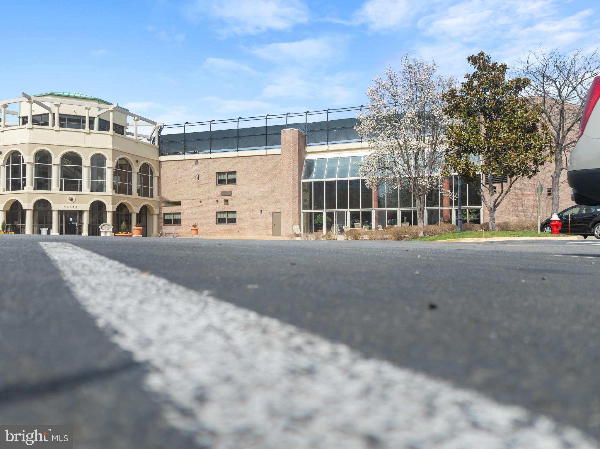LANSDOWNE WOODS - Residential