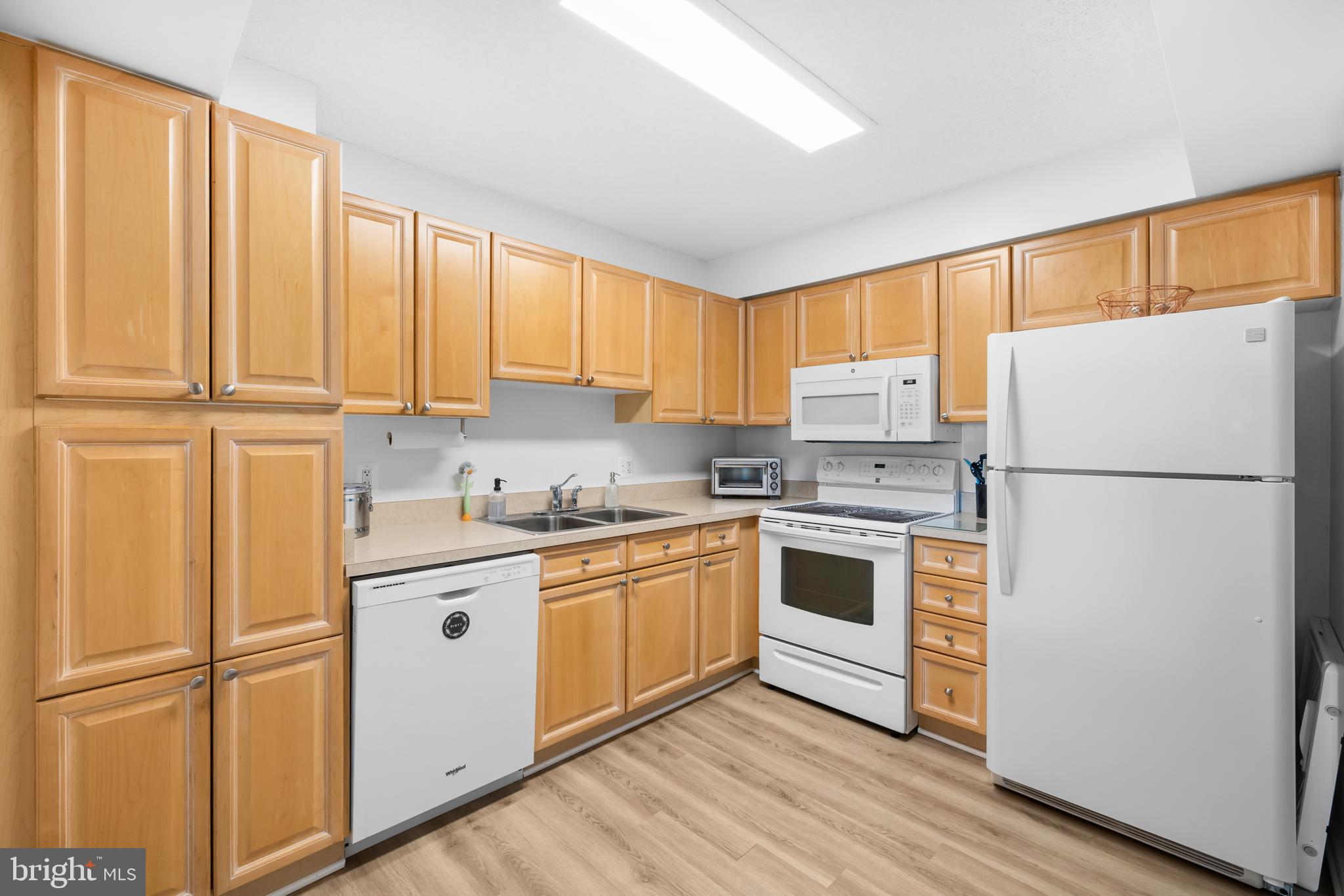 LANSDOWNE WOODS - Residential