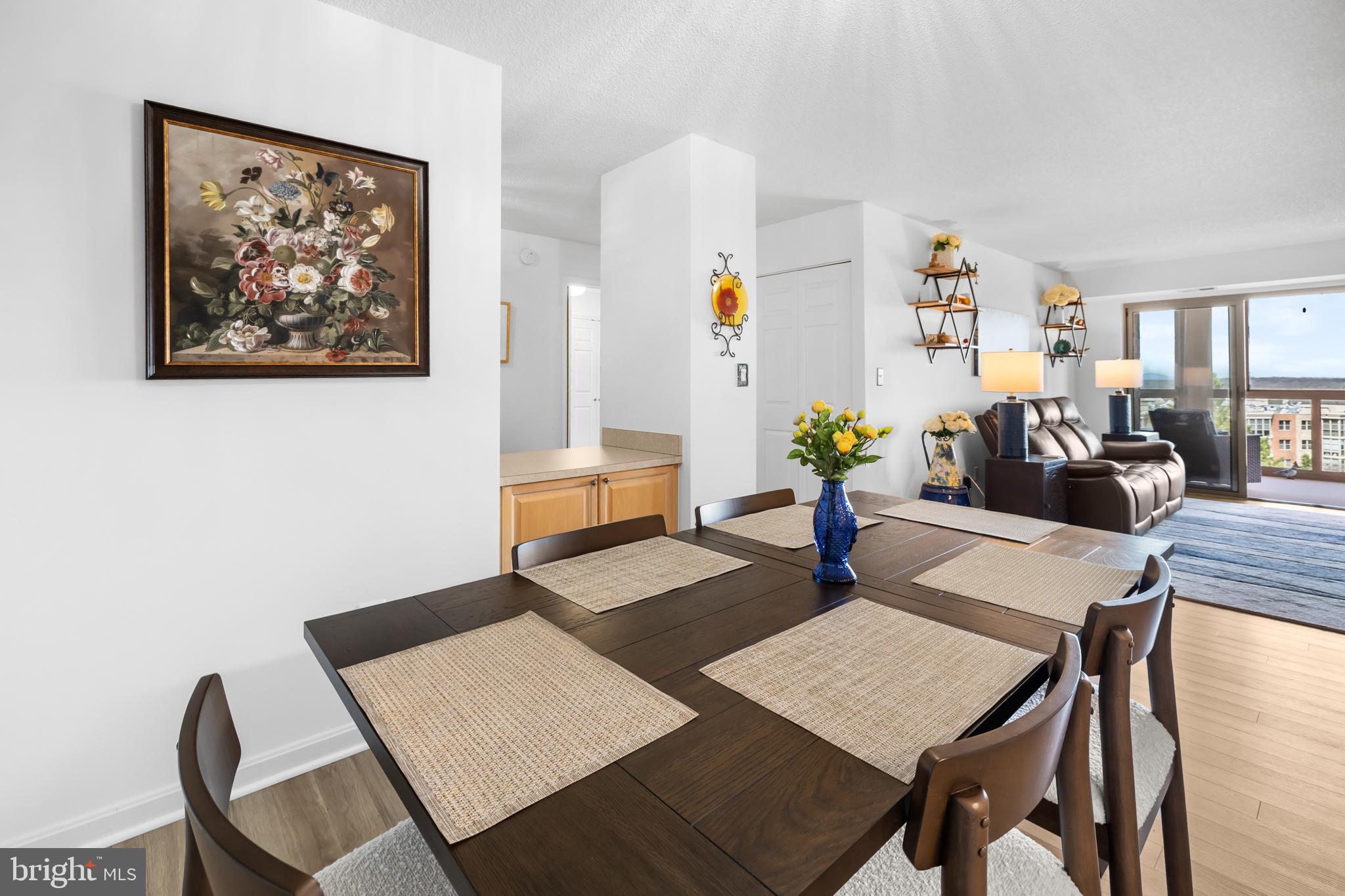 LANSDOWNE WOODS - Residential