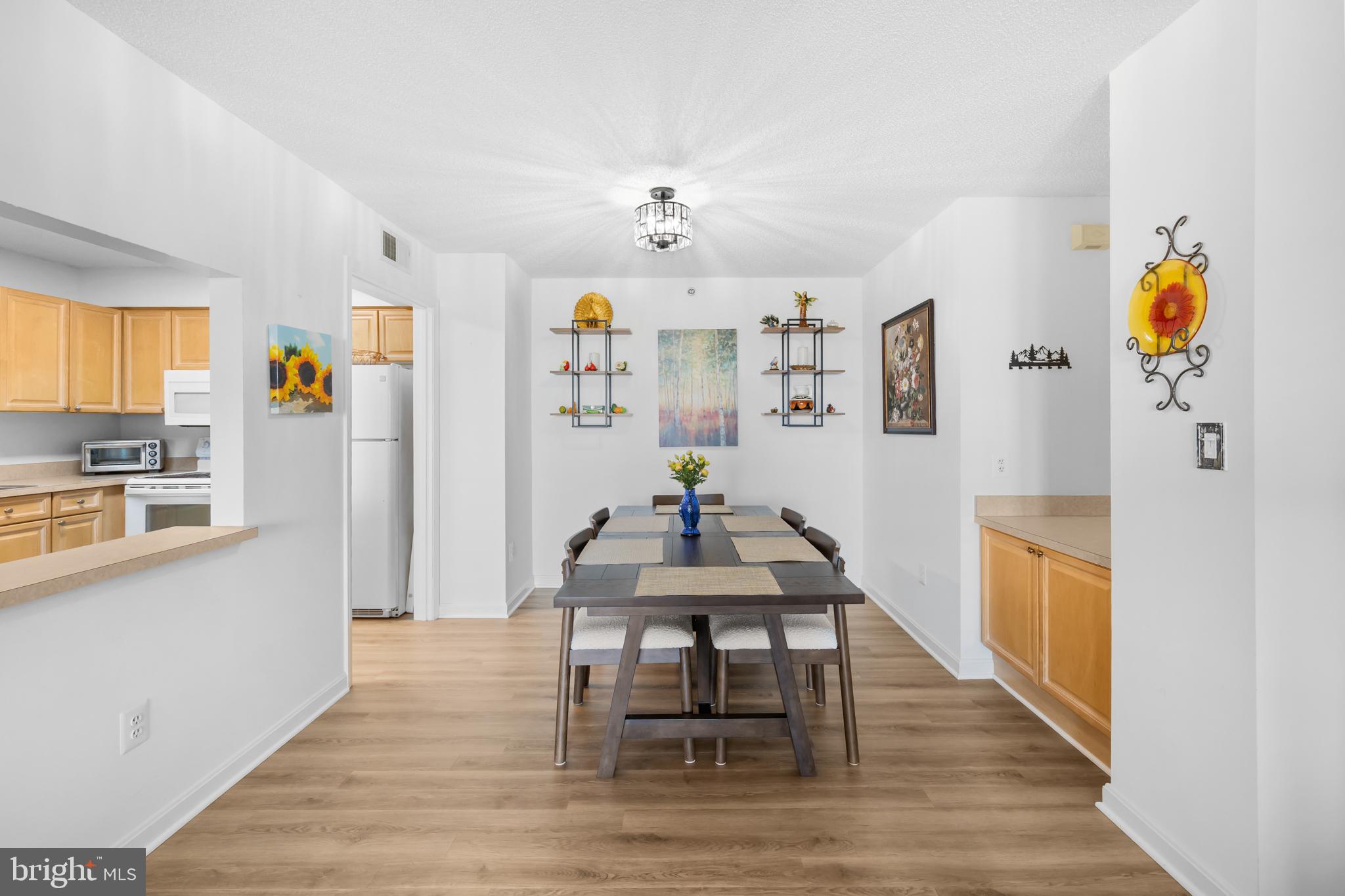 LANSDOWNE WOODS - Residential