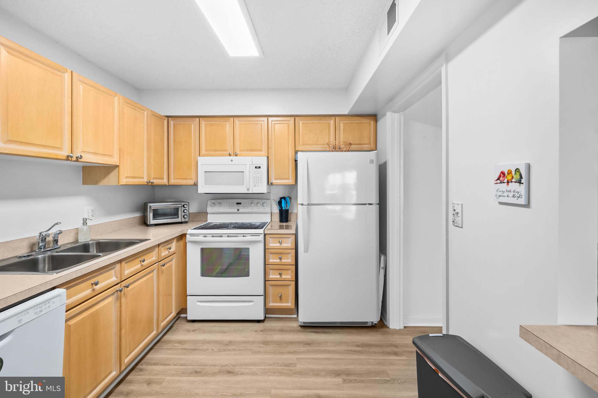 LANSDOWNE WOODS - Residential