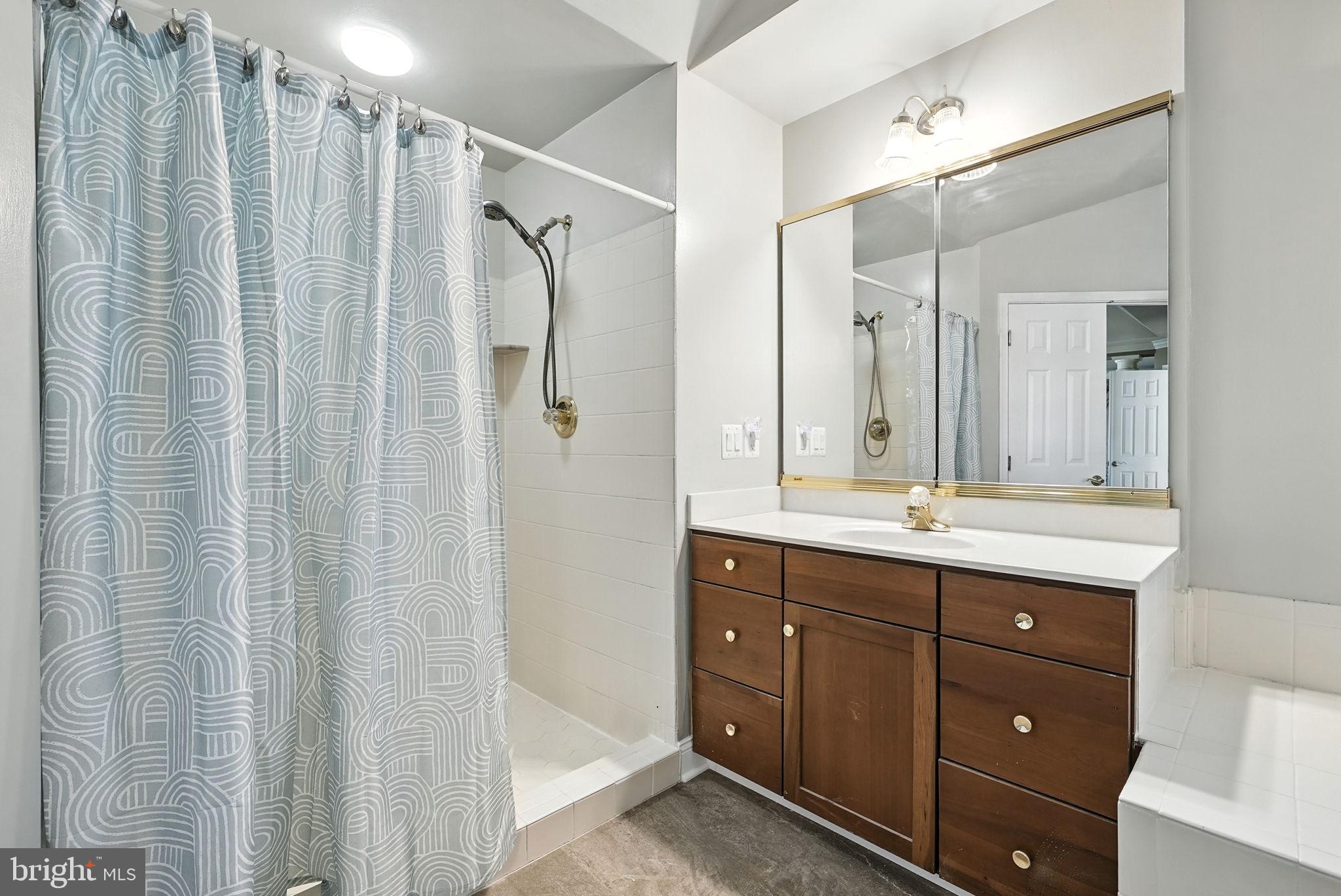 DOMINION VALLEY COUNTRY CLUB - Residential