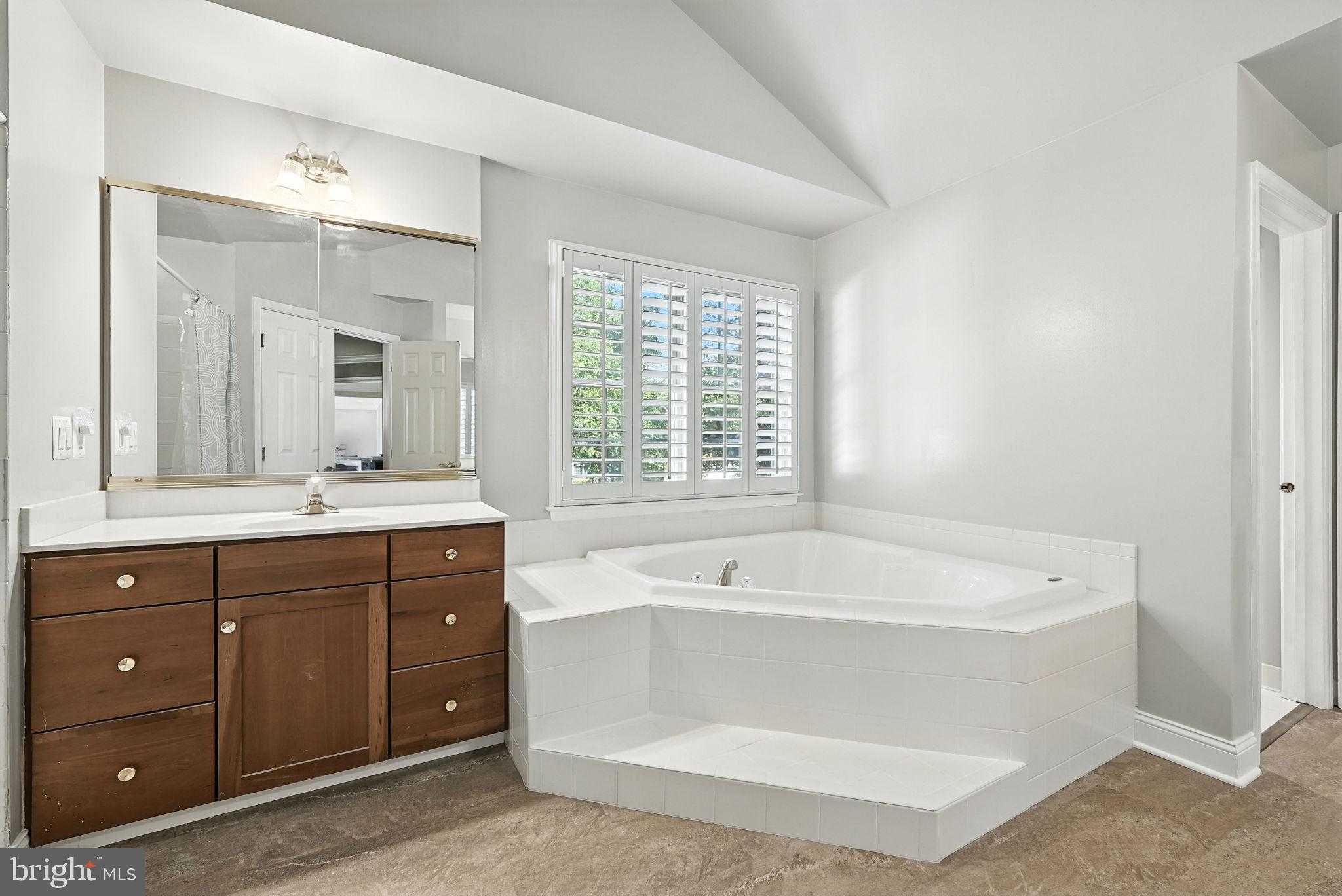 DOMINION VALLEY COUNTRY CLUB - Residential